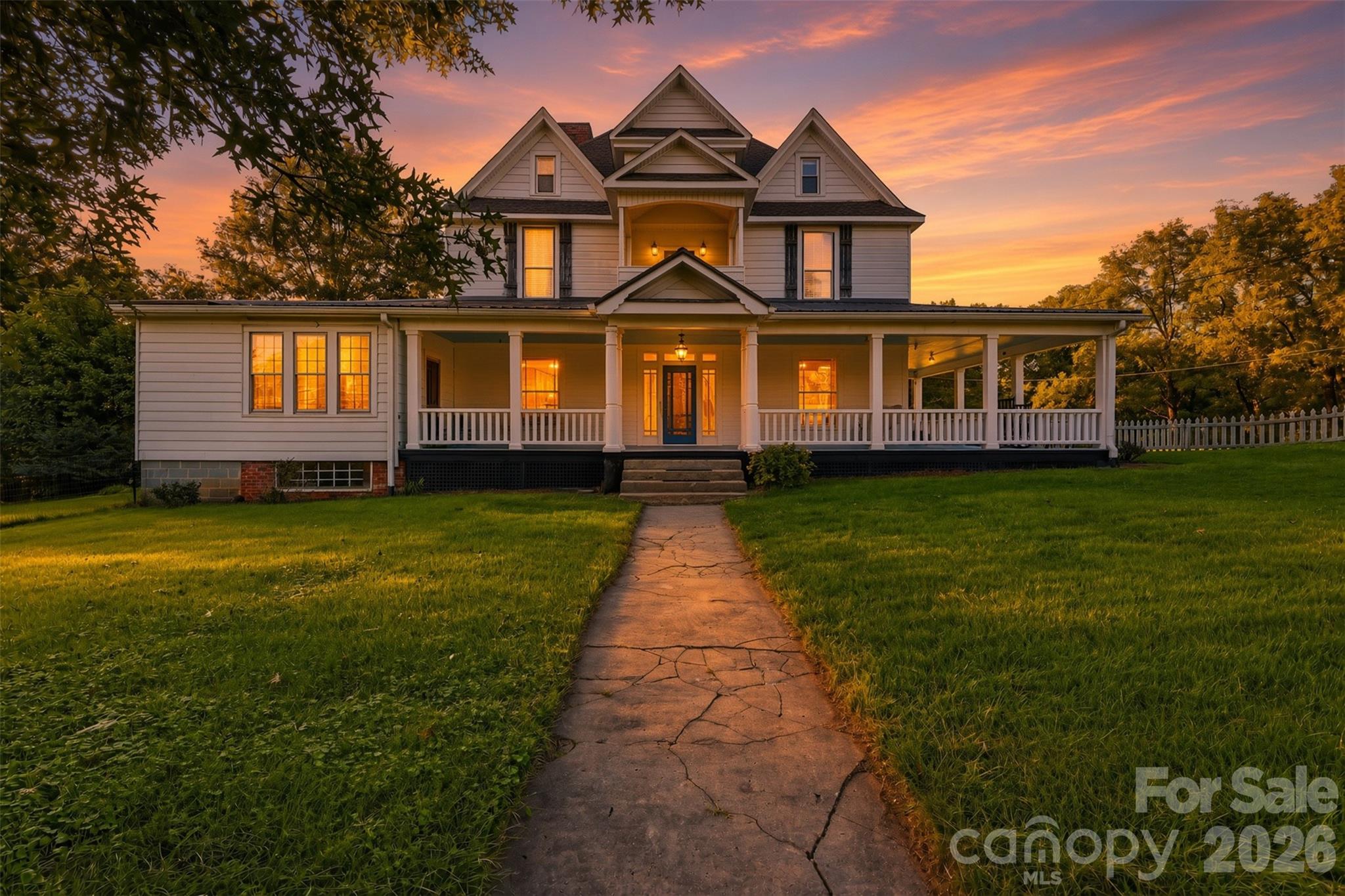 Single Family Residence at 2386 Liledoun Road, Taylorsville, photo 10 of 48