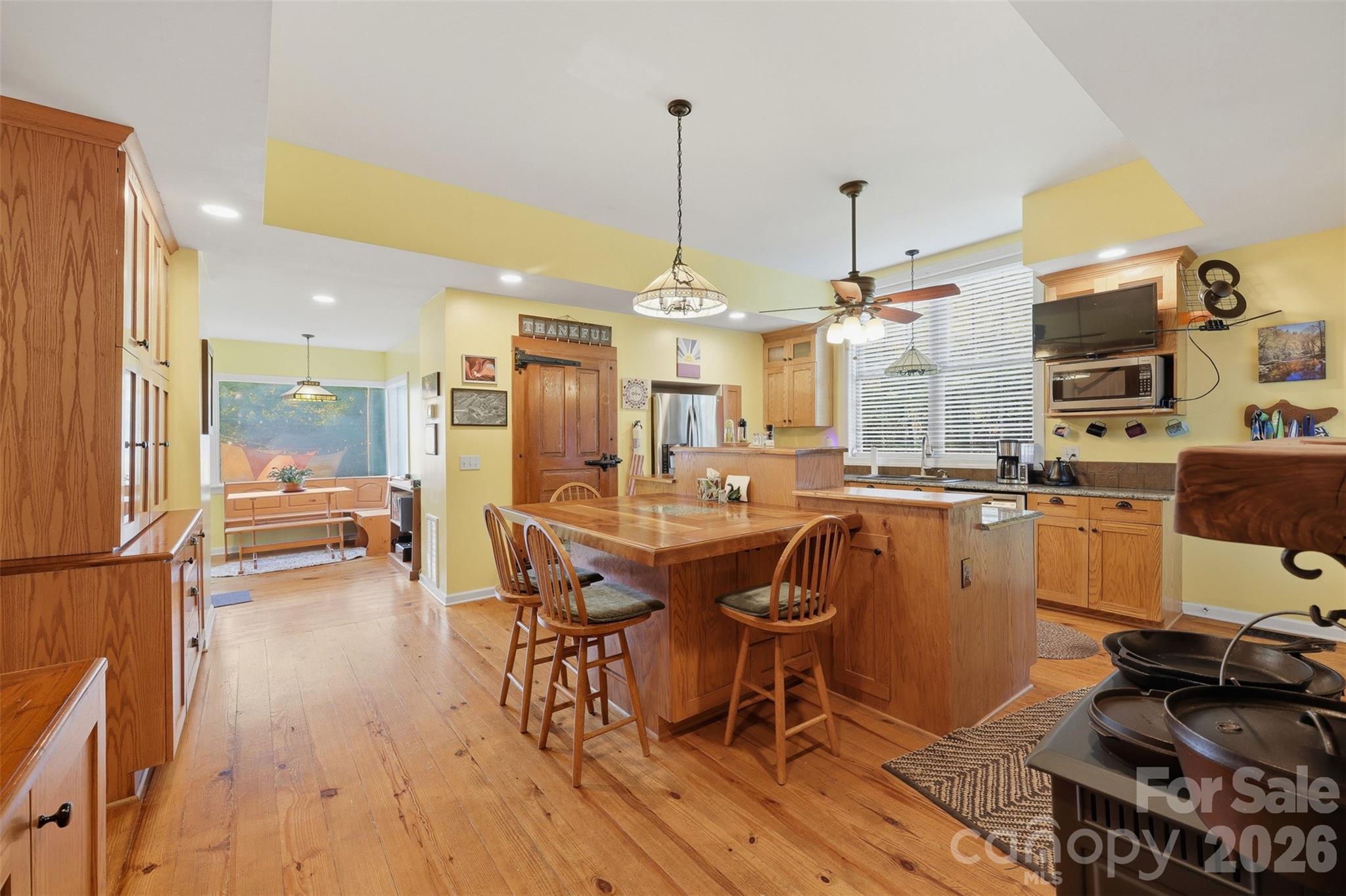 Single Family Residence at 2386 Liledoun Road, Taylorsville, photo 12 of 48