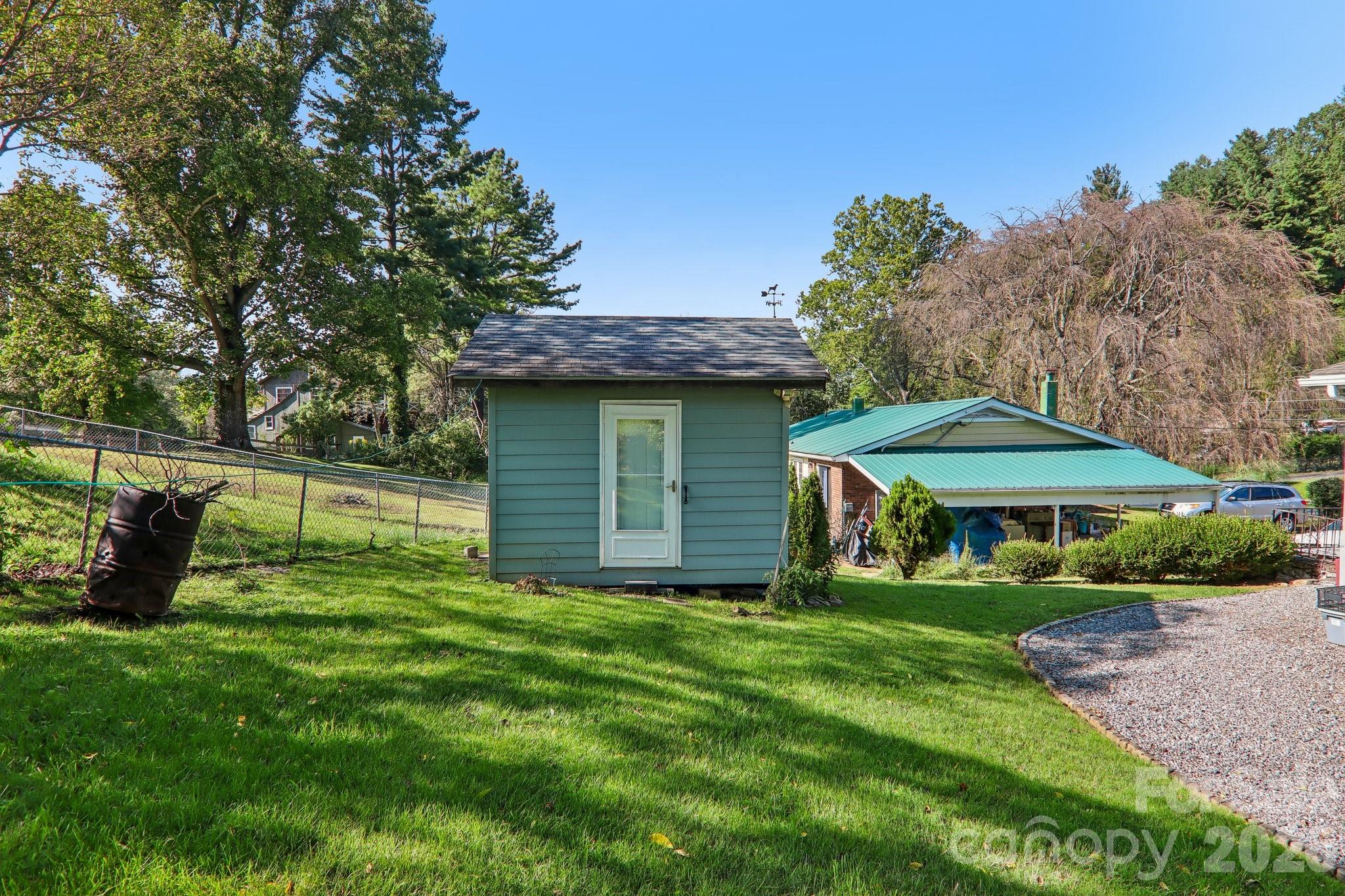 Single Family Residence at 550 Lickstone Road, Waynesville, photo 34 of 47