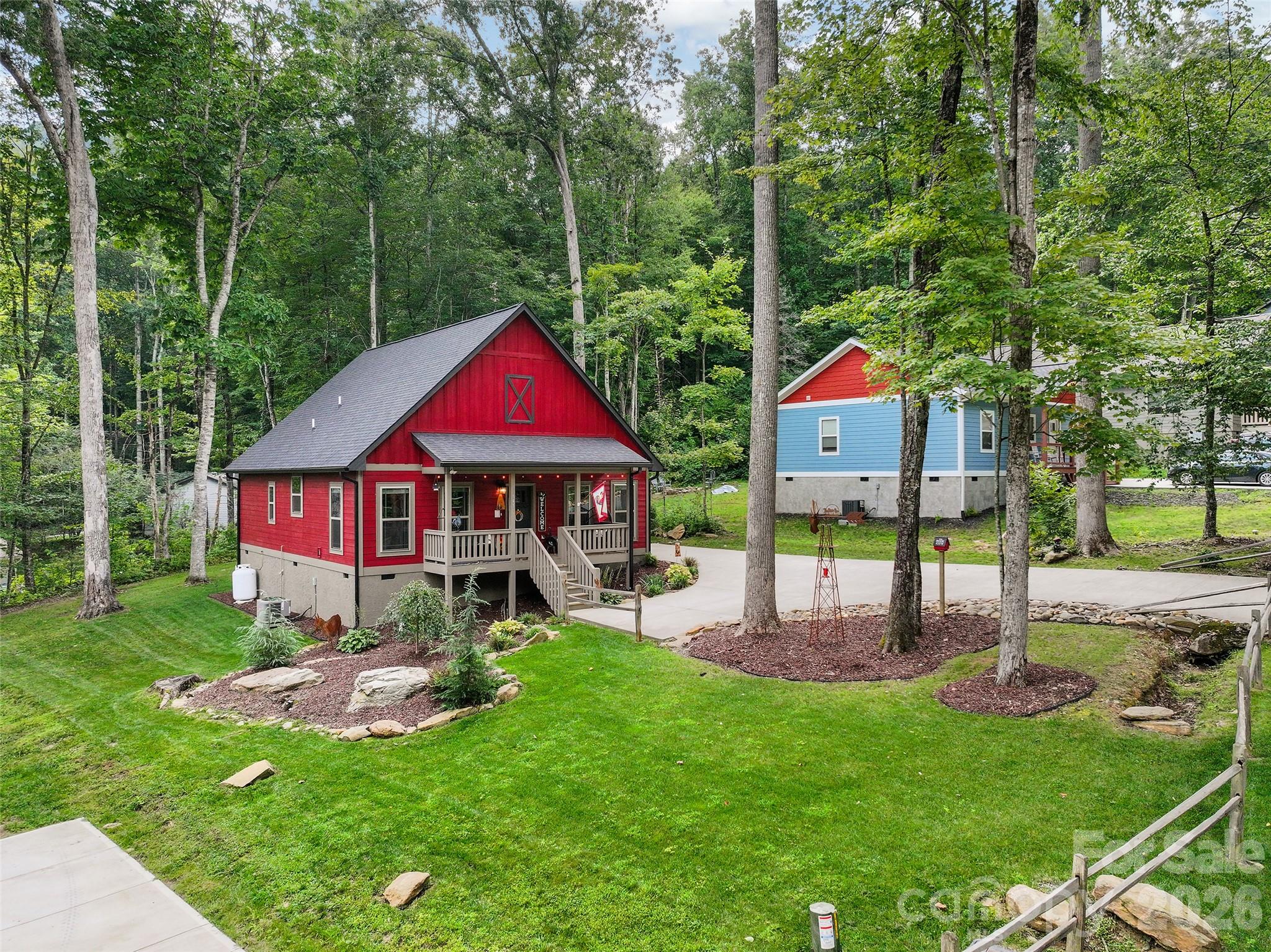 Single Family Residence at 545 Twinbrook Lane, Maggie Valley, photo 4 of 40