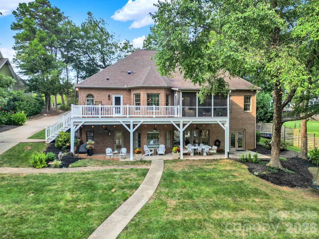 Single Family Residence at 388 Ponderosa Circle, Mooresville, photo 35 of 41