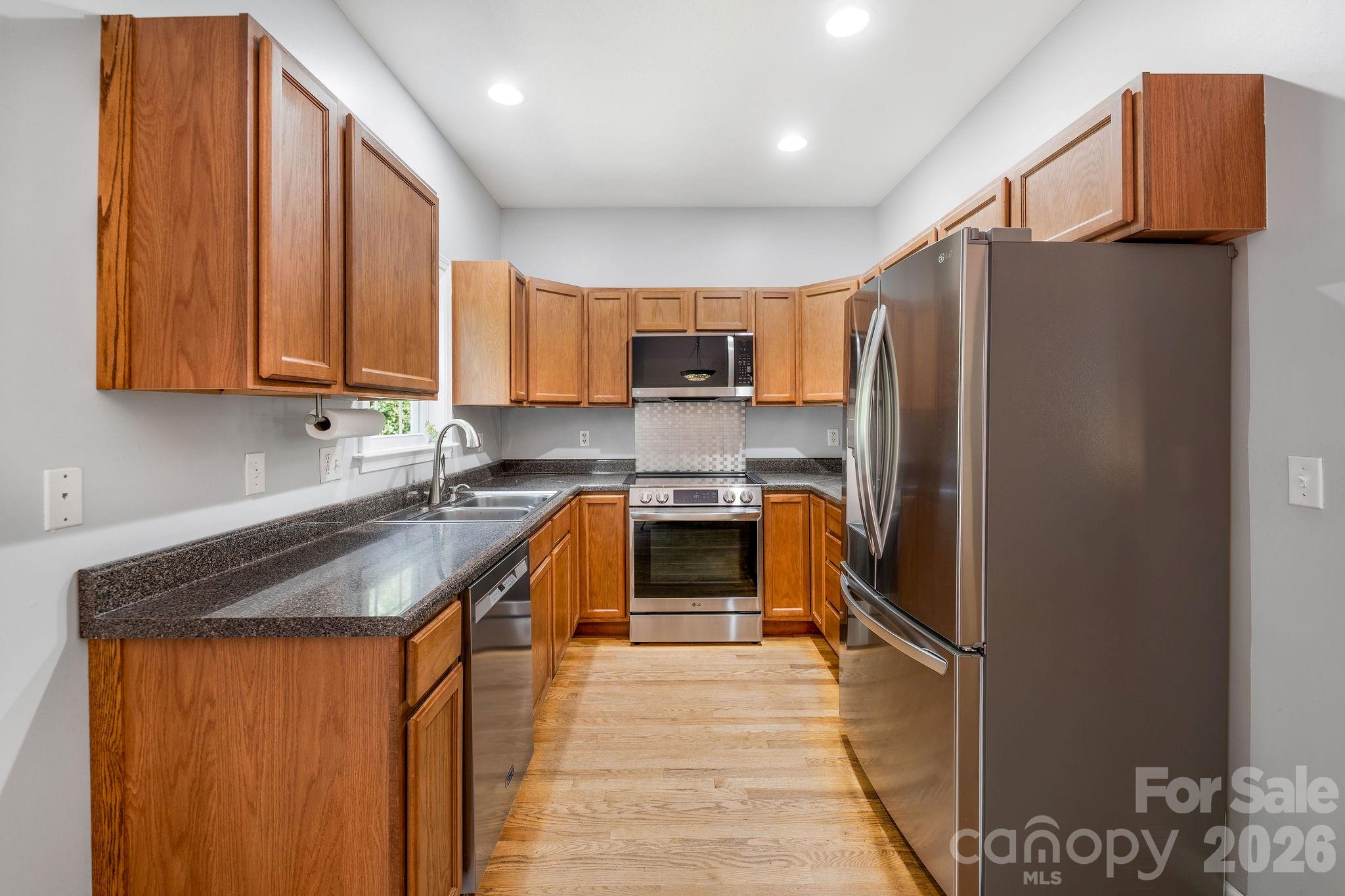 New Appliances! - 19 Oakcrest Place, Asheville