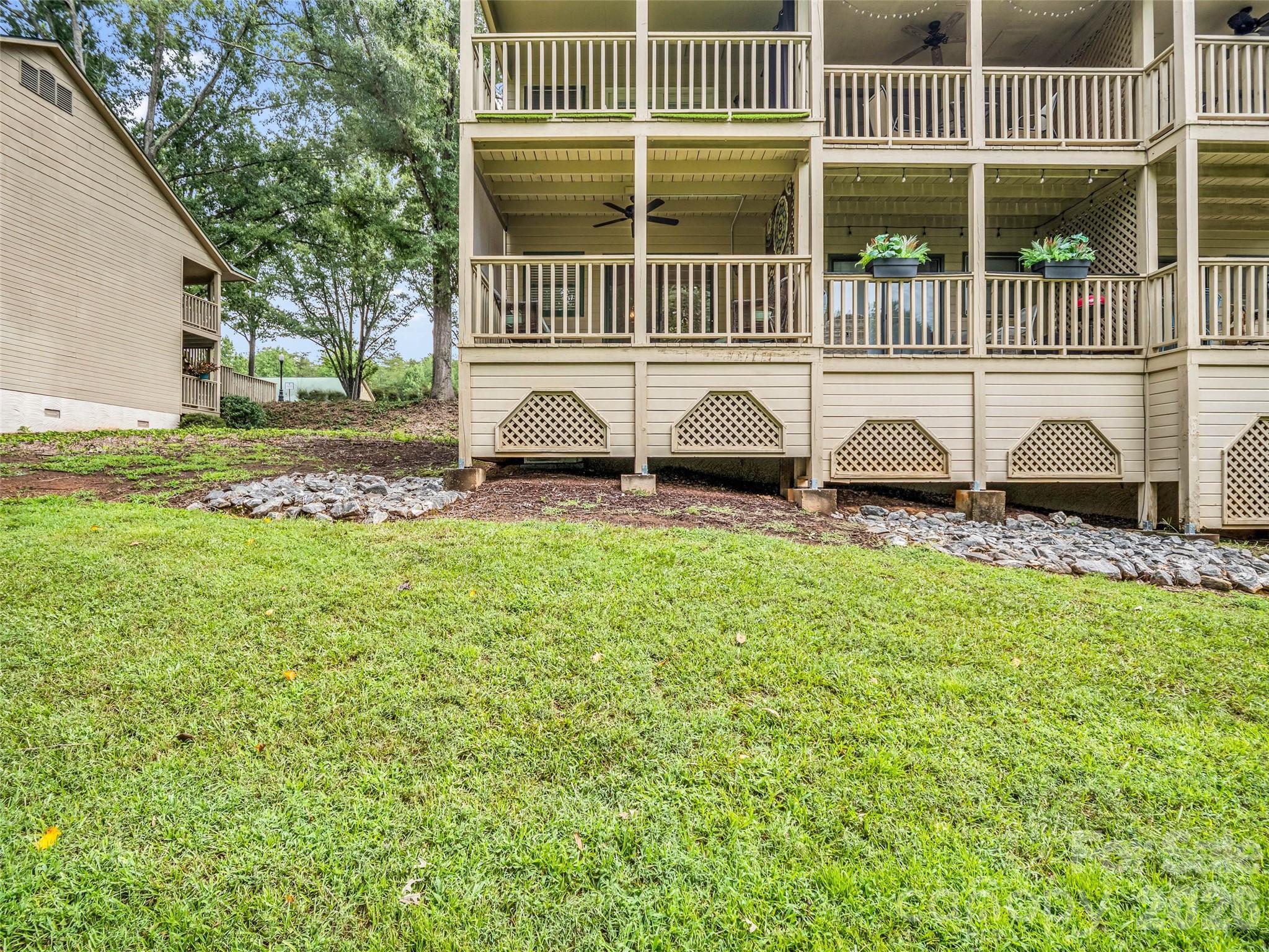 Condominium at 160 Whitney Boulevard, Lake Lure, photo 5 of 25