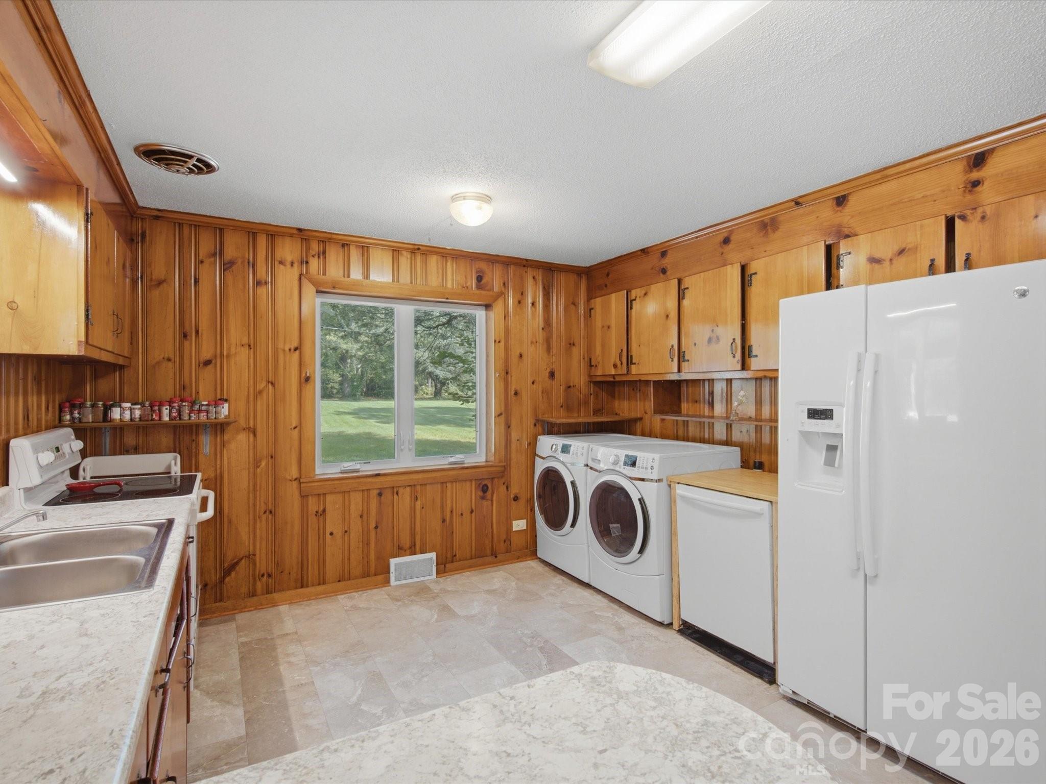 Single Family Residence at 2311 E Innes Street, Salisbury, photo 16 of 48