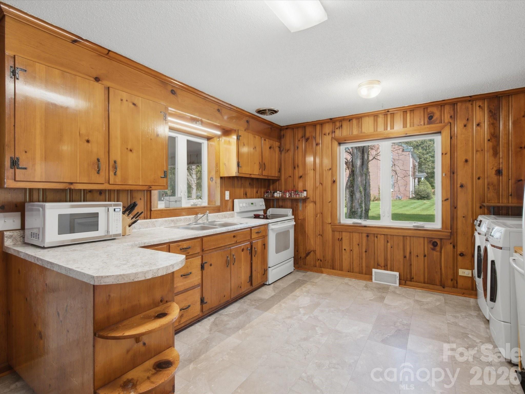 Single Family Residence at 2311 E Innes Street, Salisbury, photo 17 of 48
