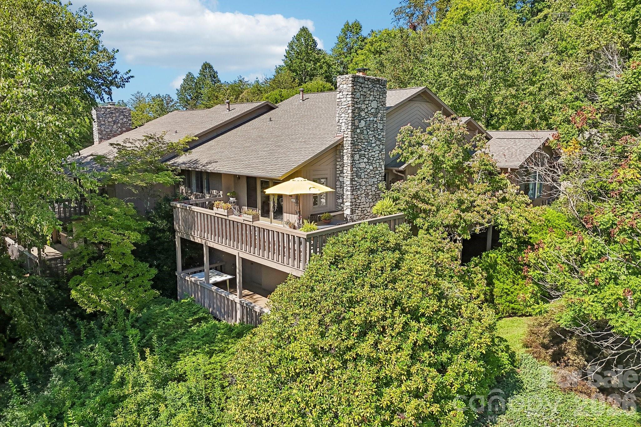 Condominium at 15 Stony Ridge, Asheville, photo 3 of 37