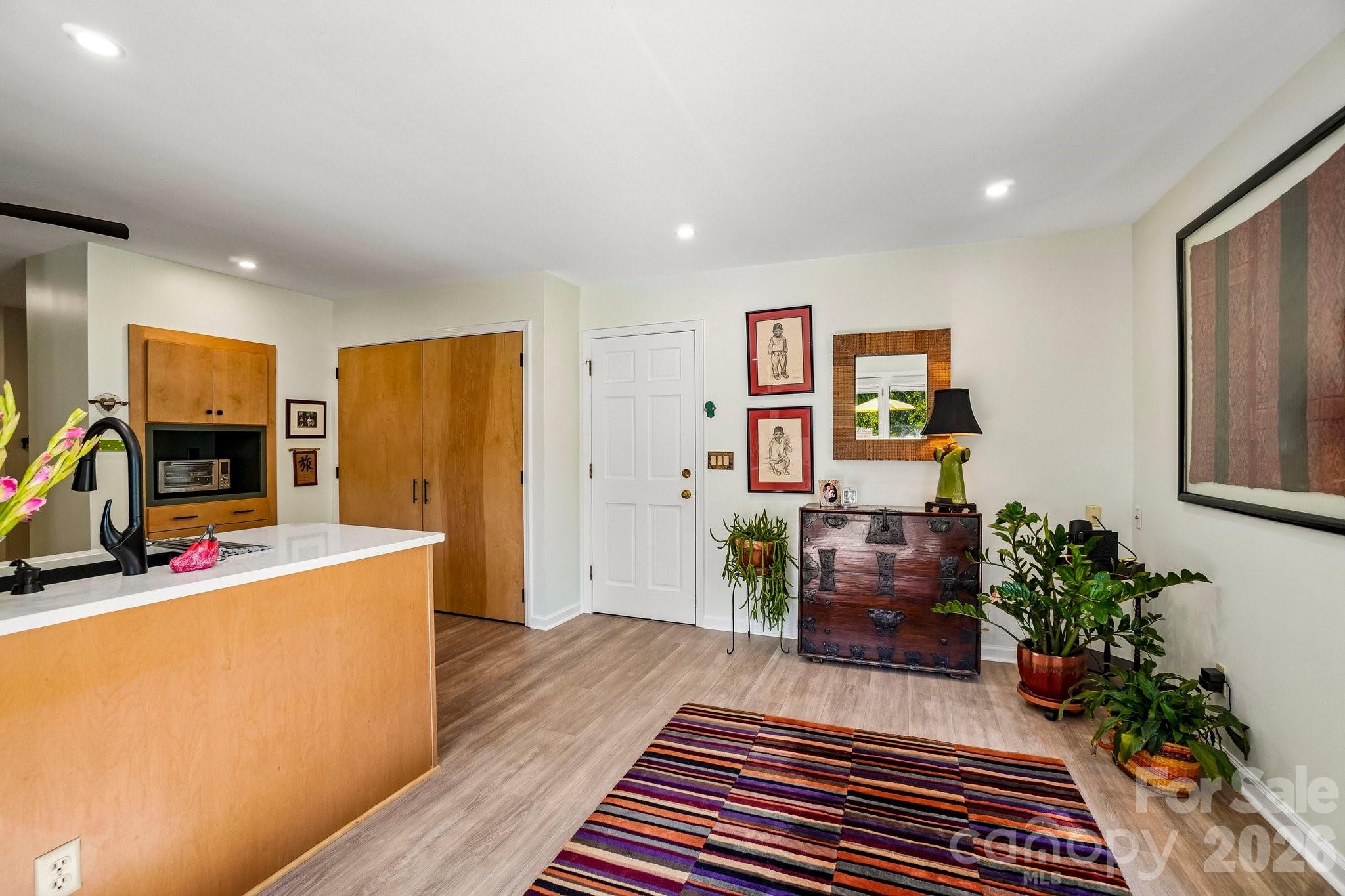Condominium at 15 Stony Ridge, Asheville, photo 12 of 37