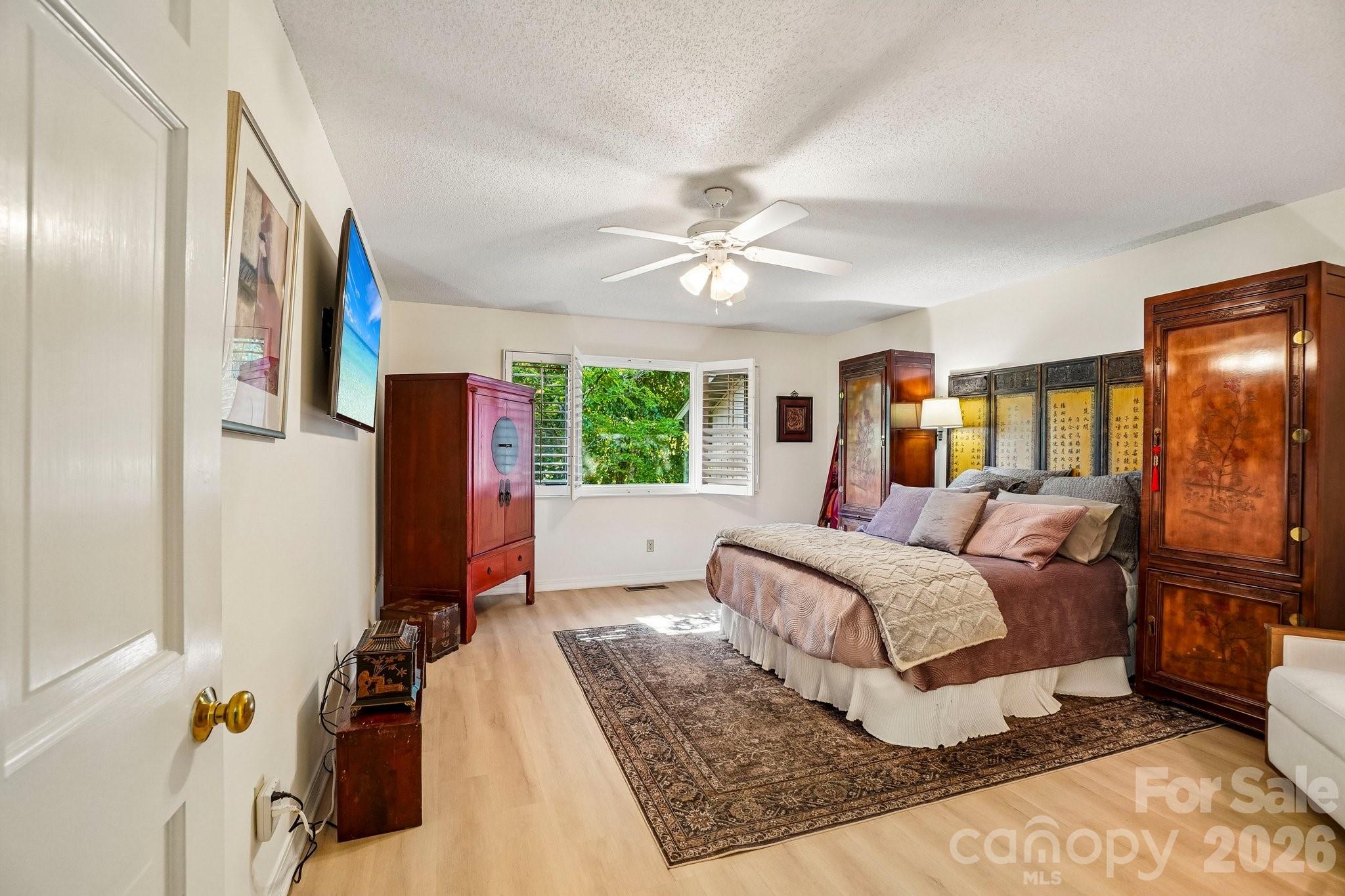 Condominium at 15 Stony Ridge, Asheville, photo 18 of 37