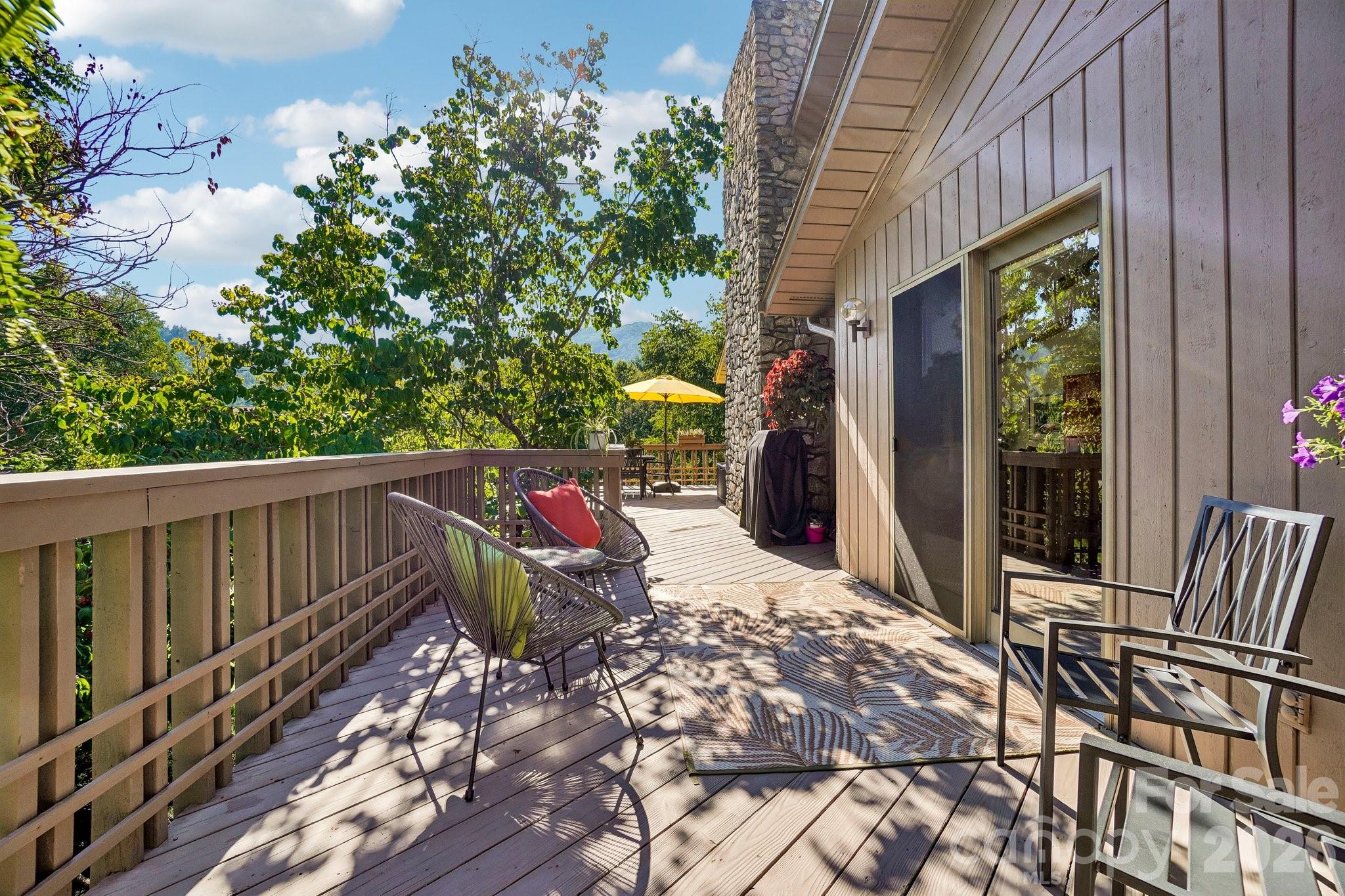 Condominium at 15 Stony Ridge, Asheville, photo 25 of 37