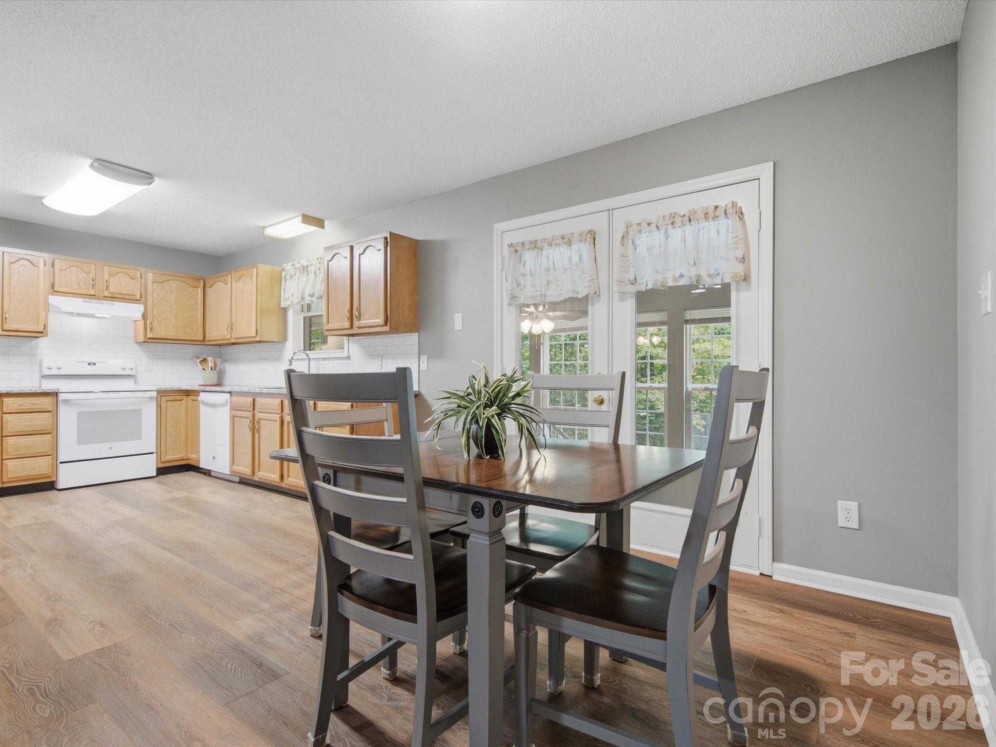 Single Family Residence at 155 S Grandview Road, Clover, photo 5 of 48