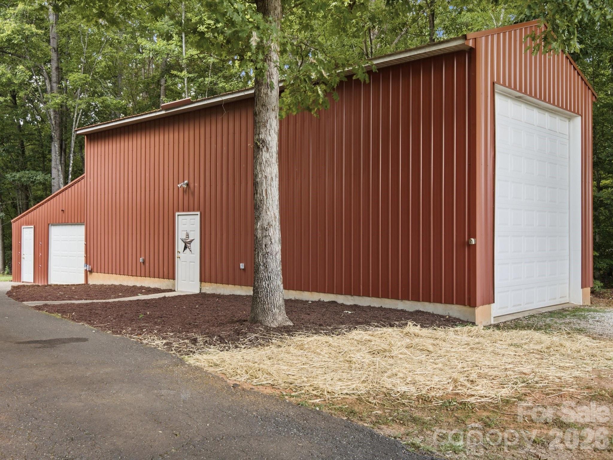Single Family Residence at 155 S Grandview Road, Clover, photo 9 of 48