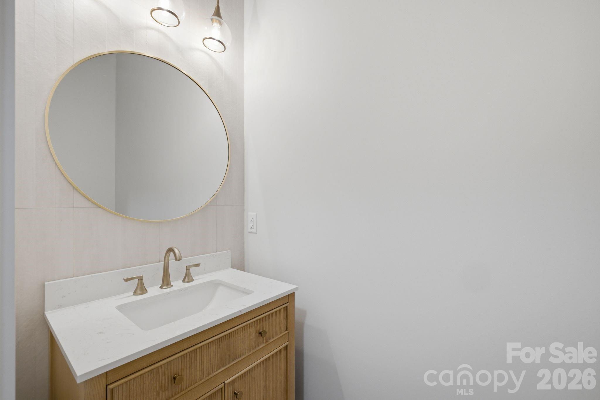 Powder Room - 5809 Hidden Forest Drive, Denver