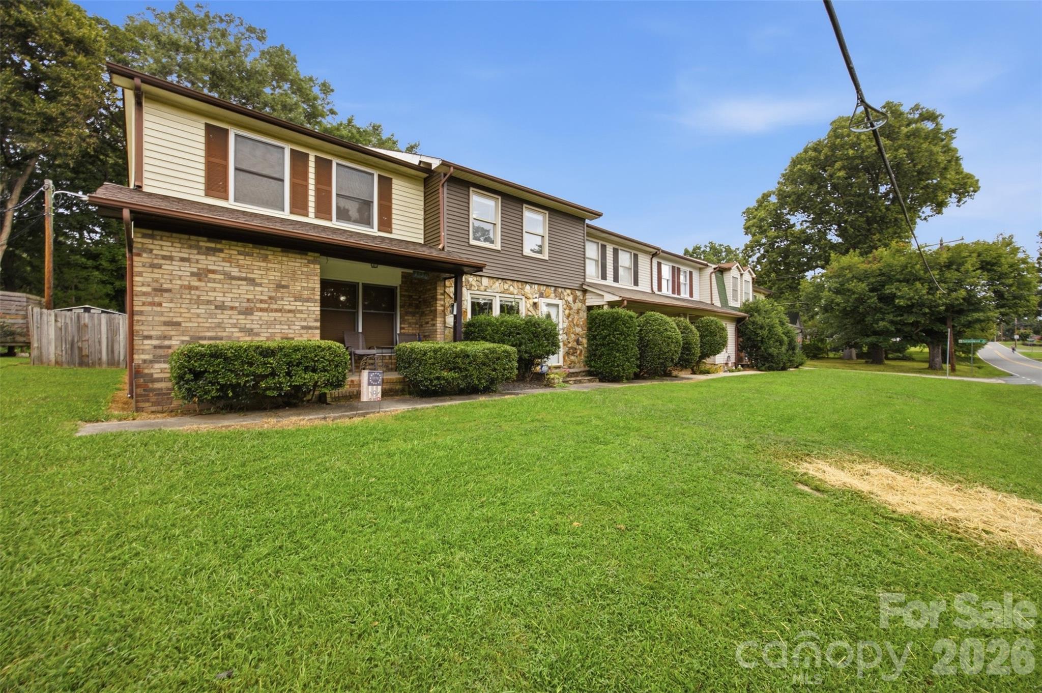 Townhouse at 1228 Oakwood Avenue, Kannapolis, photo 4 of 29