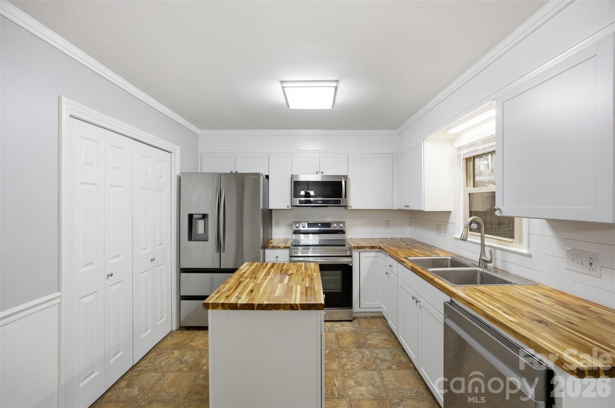 Townhouse at 1228 Oakwood Avenue, Kannapolis, photo 10 of 29