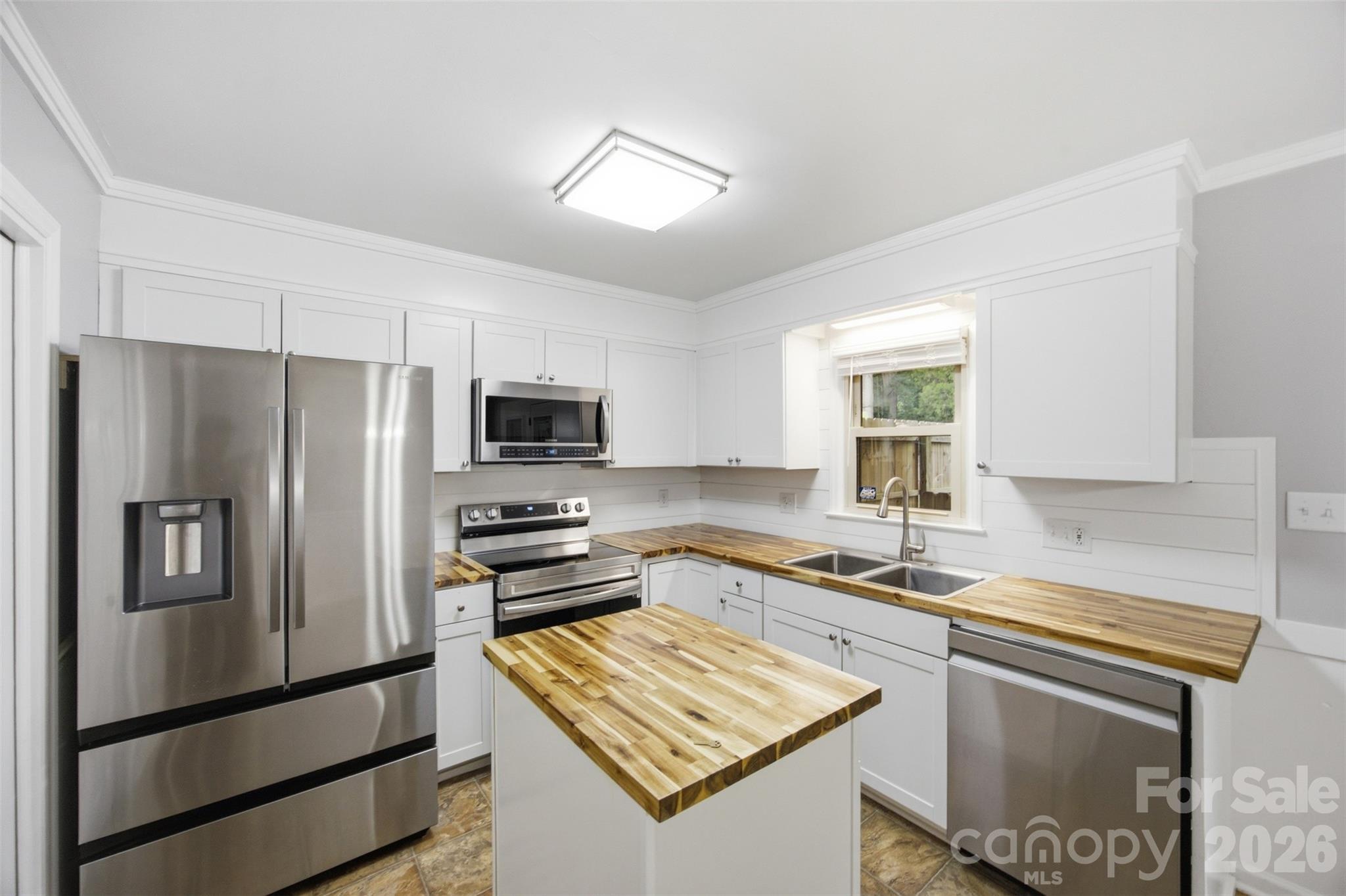 Townhouse at 1228 Oakwood Avenue, Kannapolis, photo 12 of 29
