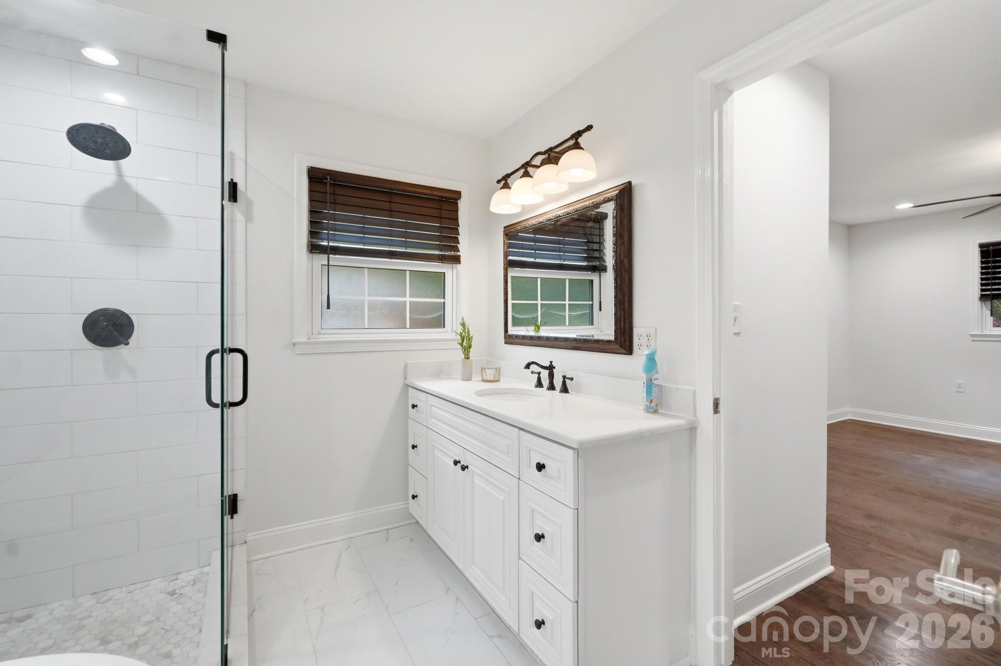 master bathroom - 6081 Cambridge Drive, Harrisburg