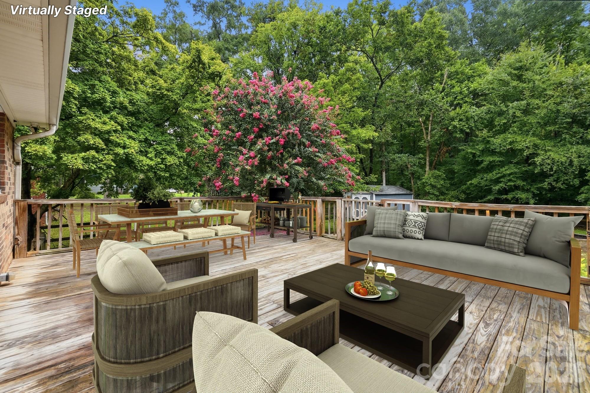 deck main before painting - 6081 Cambridge Drive, Harrisburg