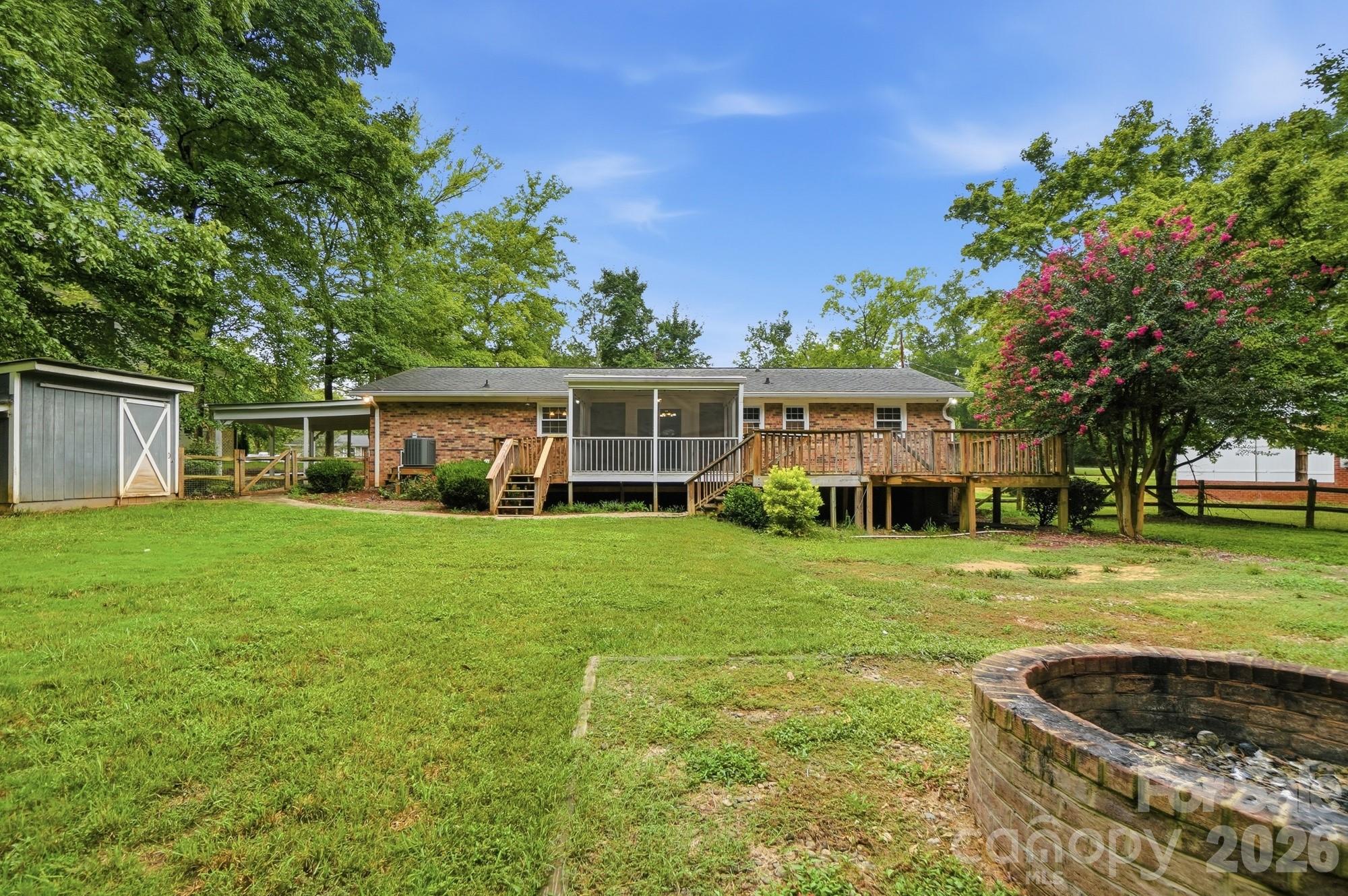 back - 6081 Cambridge Drive, Harrisburg
