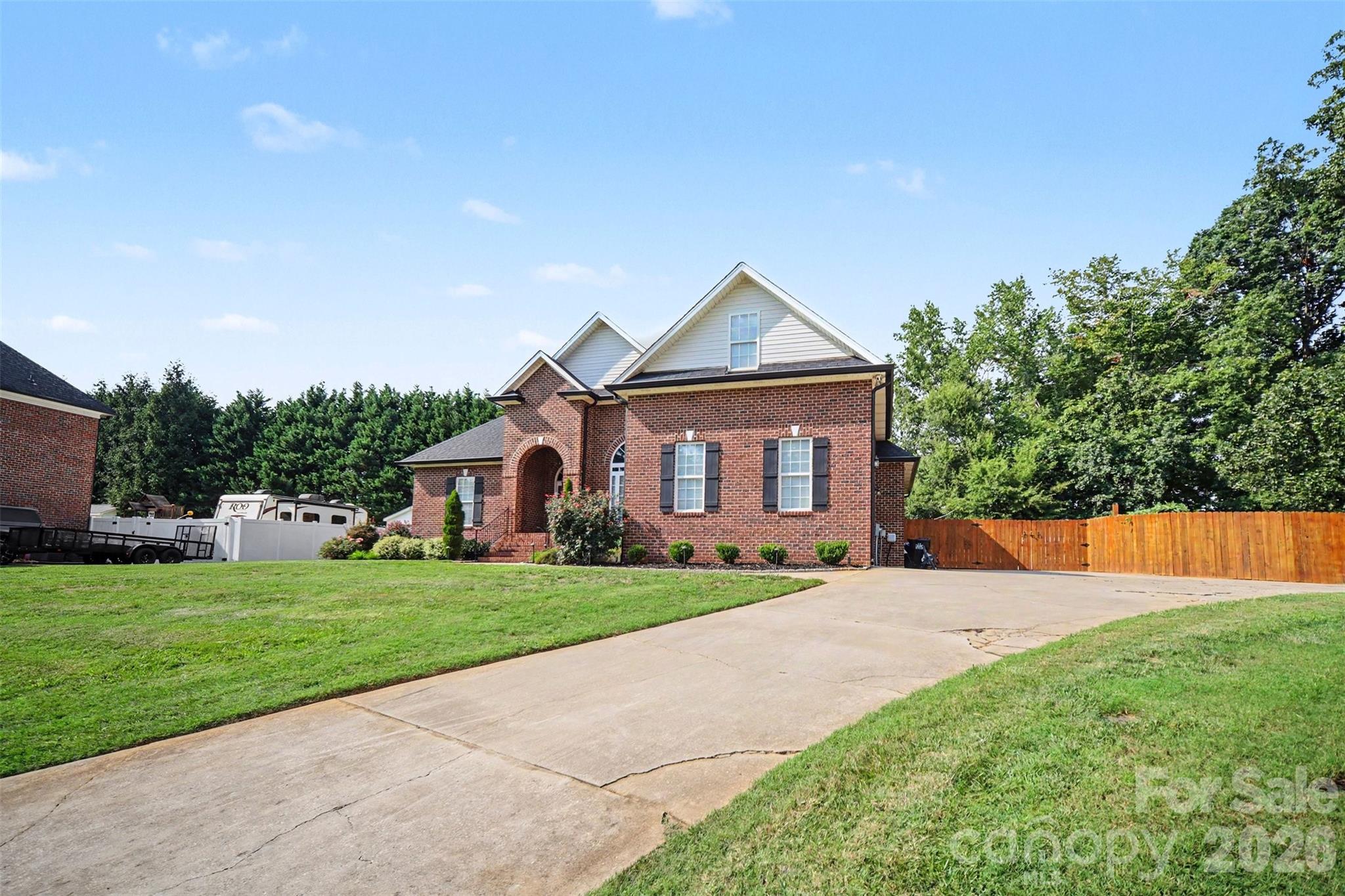 Single Family Residence at 2013 Buckthorn Court, Gastonia, photo 3 of 38
