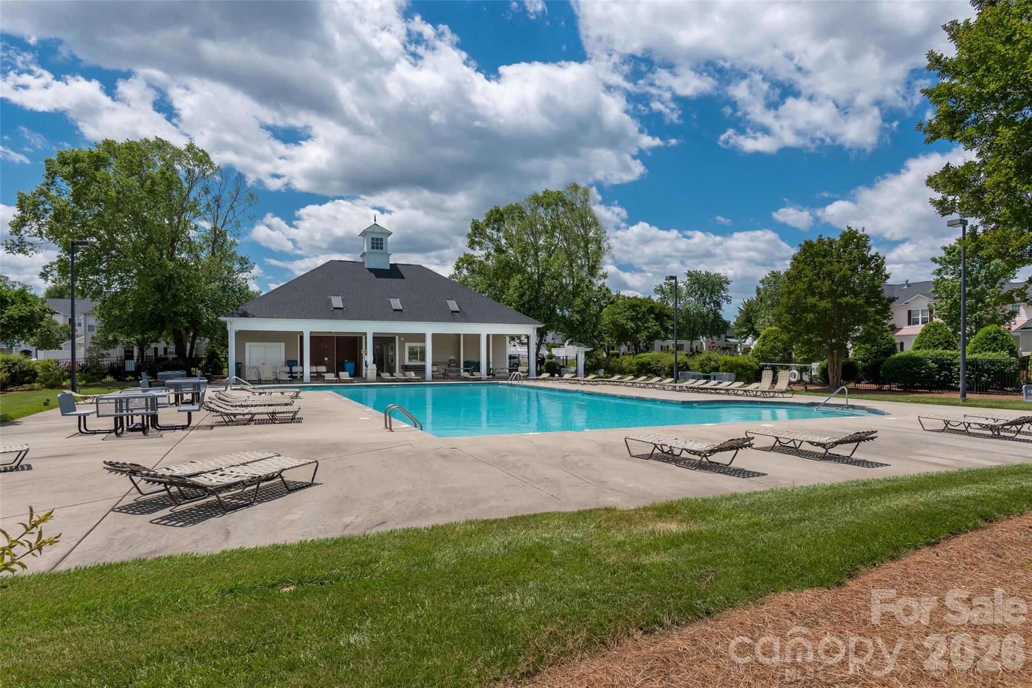 Community pool - 4150 Center Place Drive, Harrisburg