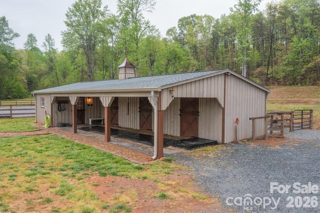 1091 Bill Collins Road