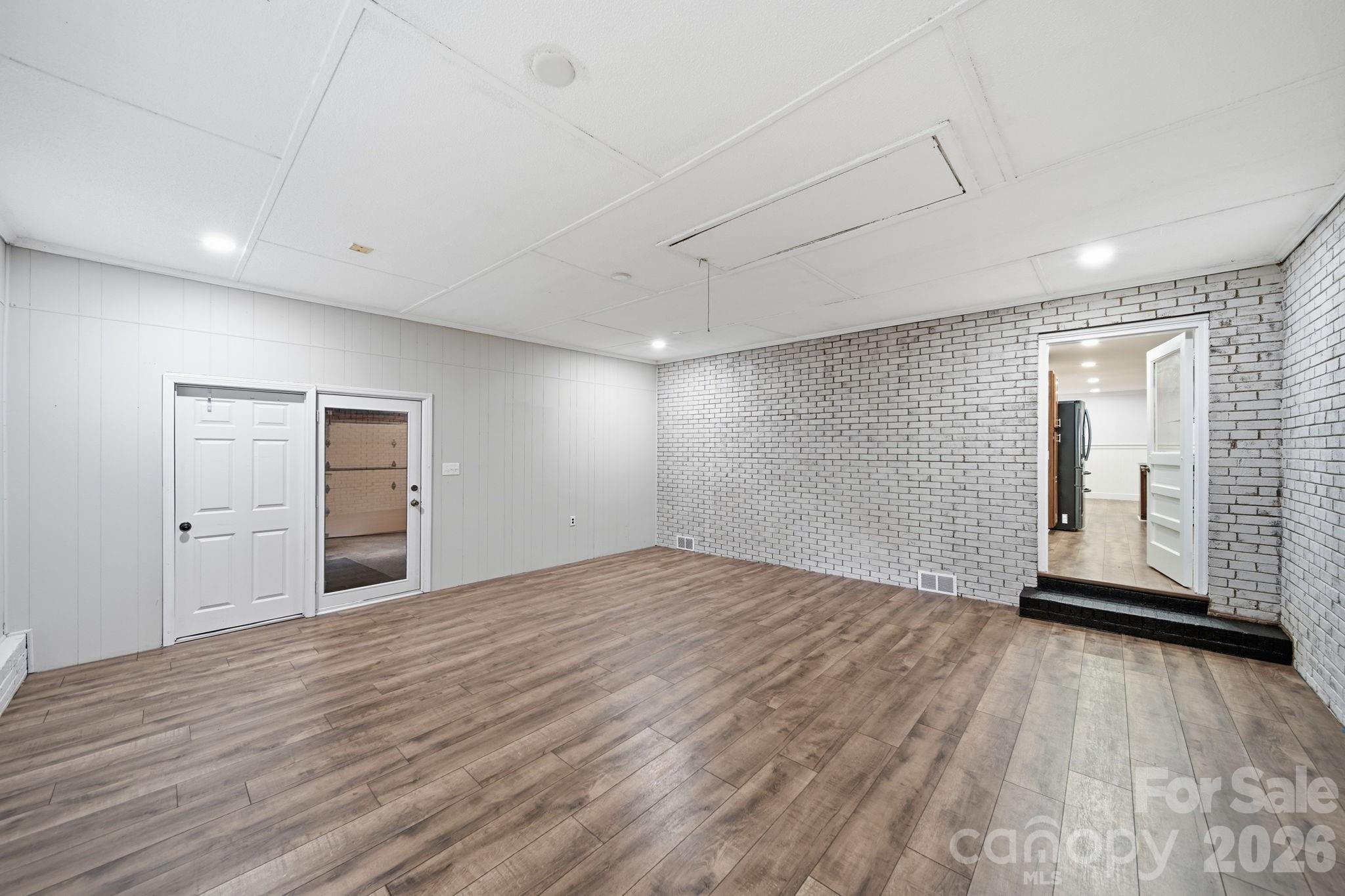 Flex Room/ Family room - 145 Gold Branch Road, Salisbury