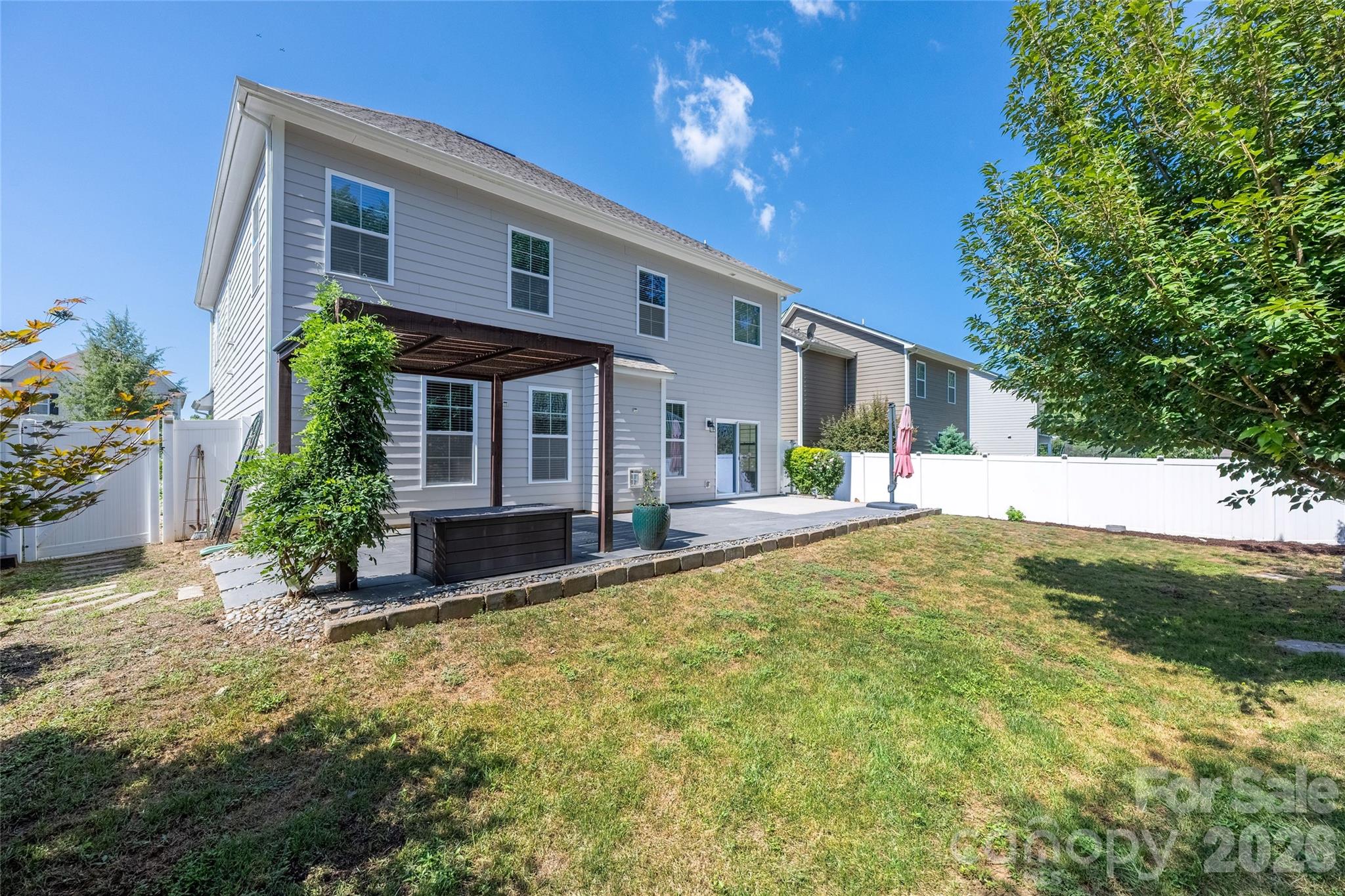 Single Family Residence at 144 Chance Road, Mooresville, photo 9 of 48