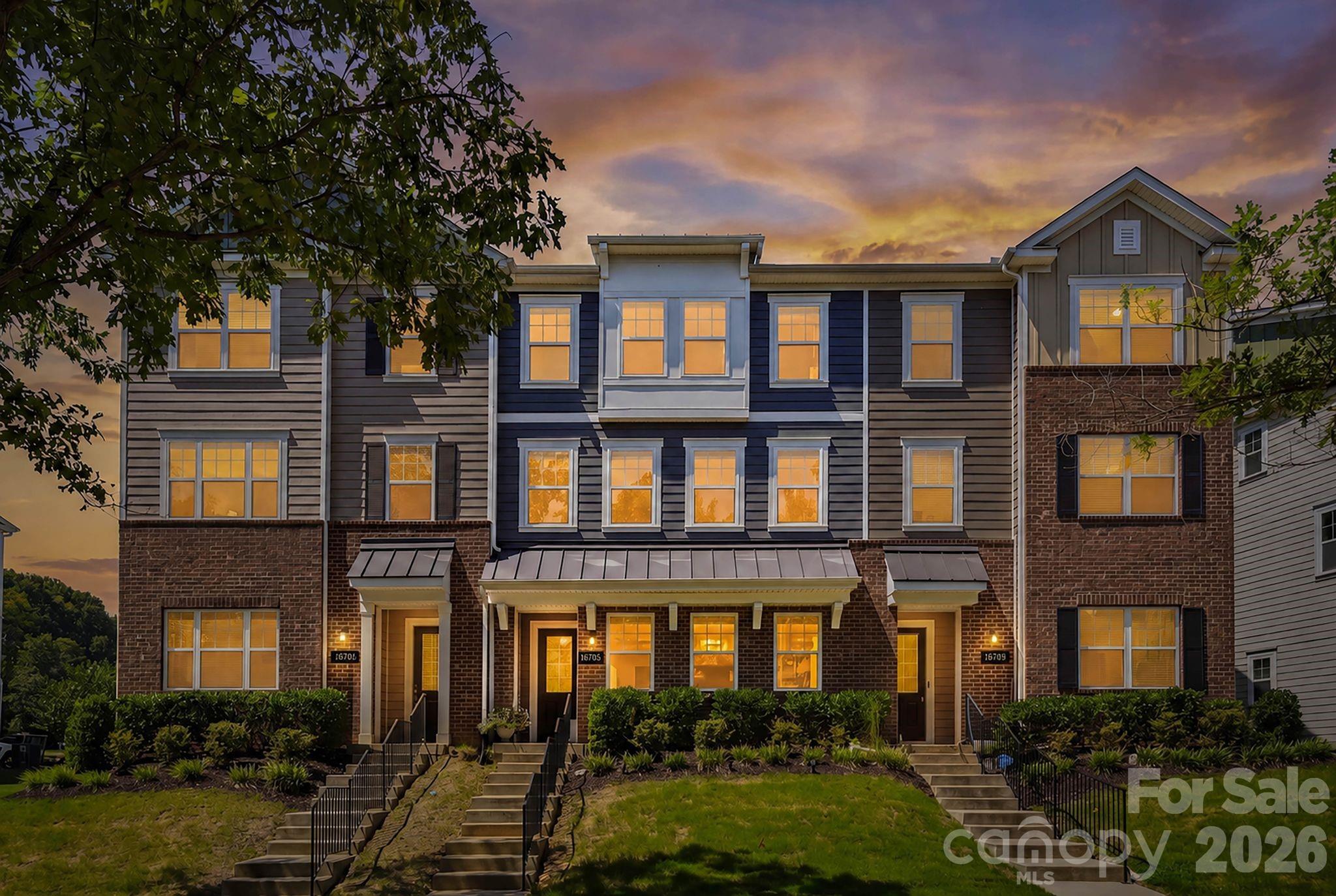 Townhouse at 16705 Summers Walk Boulevard, Davidson, photo 3 of 46
