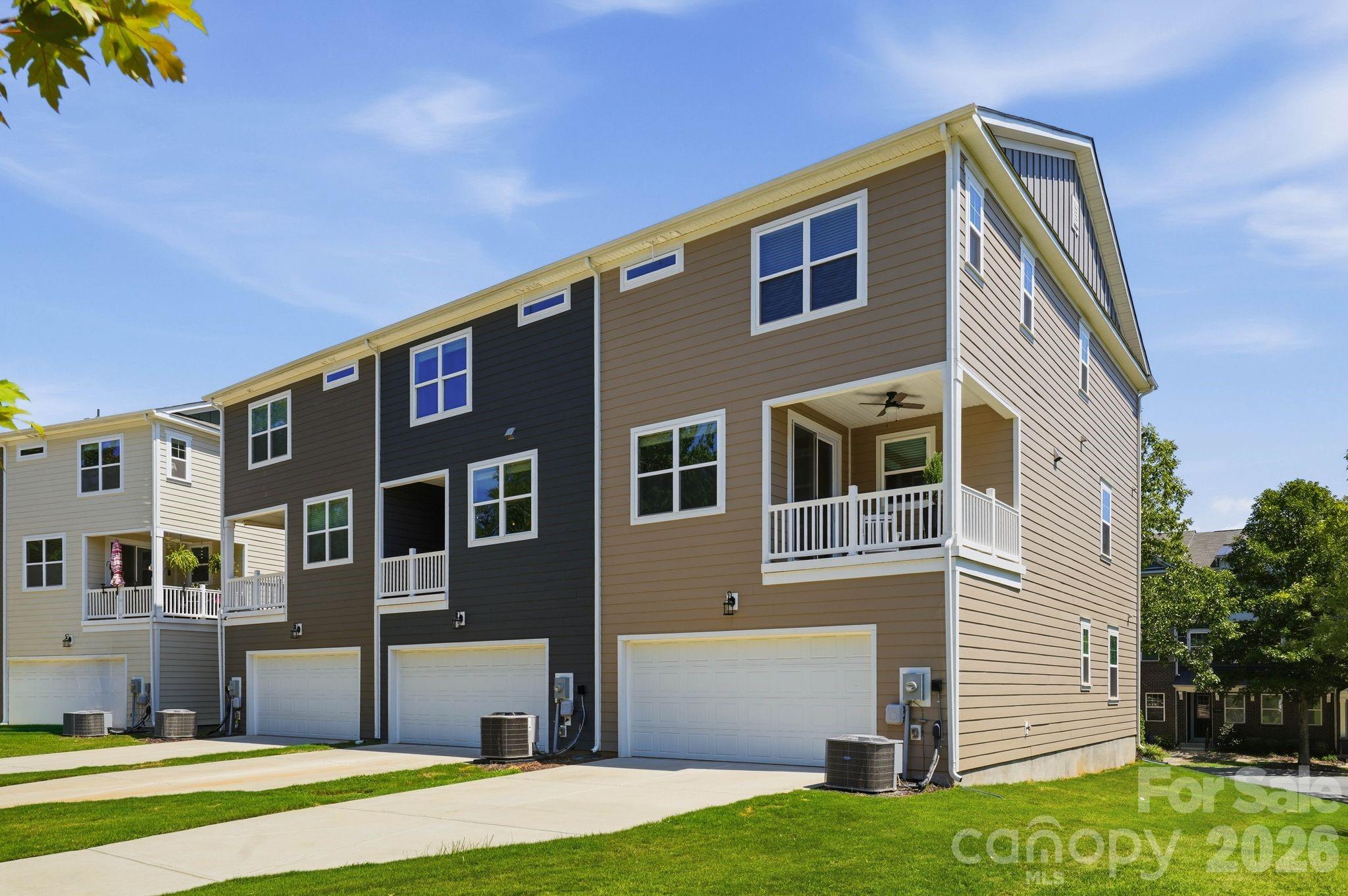 Townhouse at 16705 Summers Walk Boulevard, Davidson, photo 8 of 46