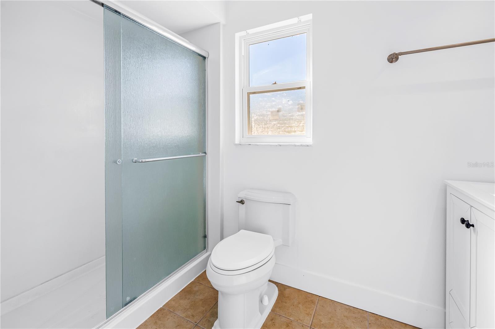 Primary Bathroom - 2053 DOLPHIN BLVD S, ST PETERSBURG