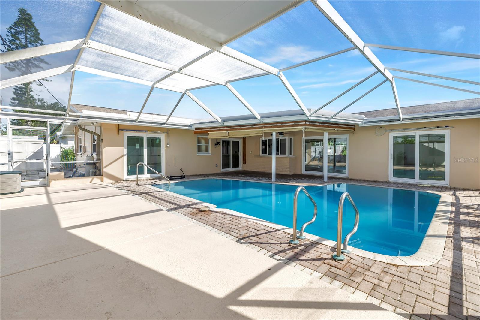 Single Family Residence at 2053 DOLPHIN BLVD S, ST PETERSBURG, photo 45 of 63