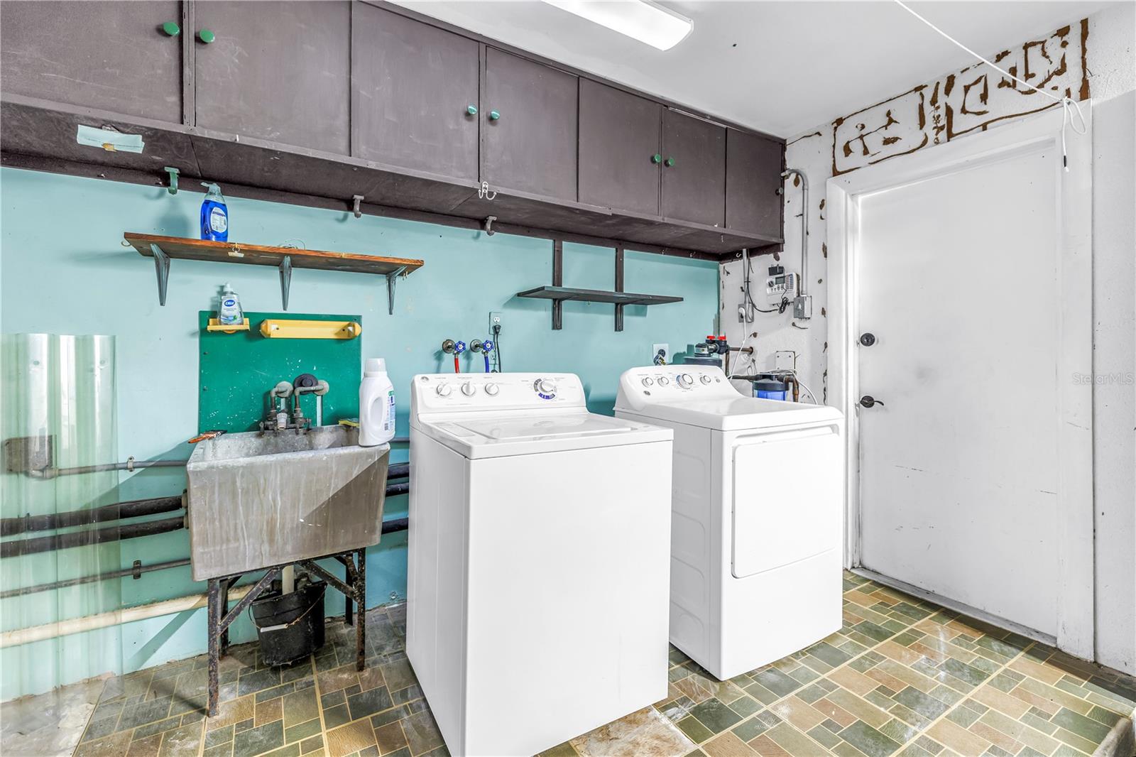 Single Family Residence at 2053 DOLPHIN BLVD S, ST PETERSBURG, photo 54 of 63