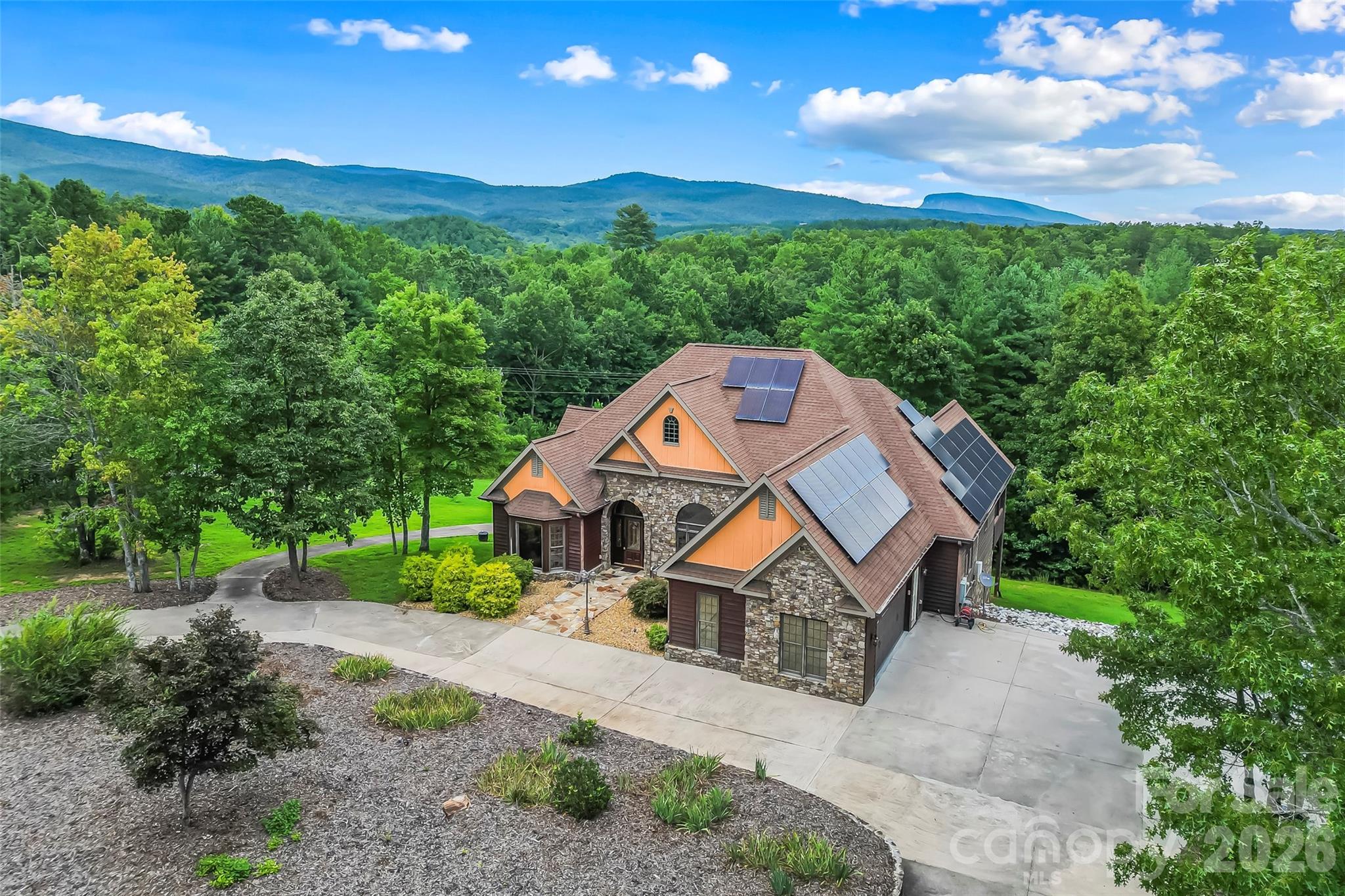 Single Family Residence at 293 Bear Cliff Drive, Nebo, photo 2 of 43