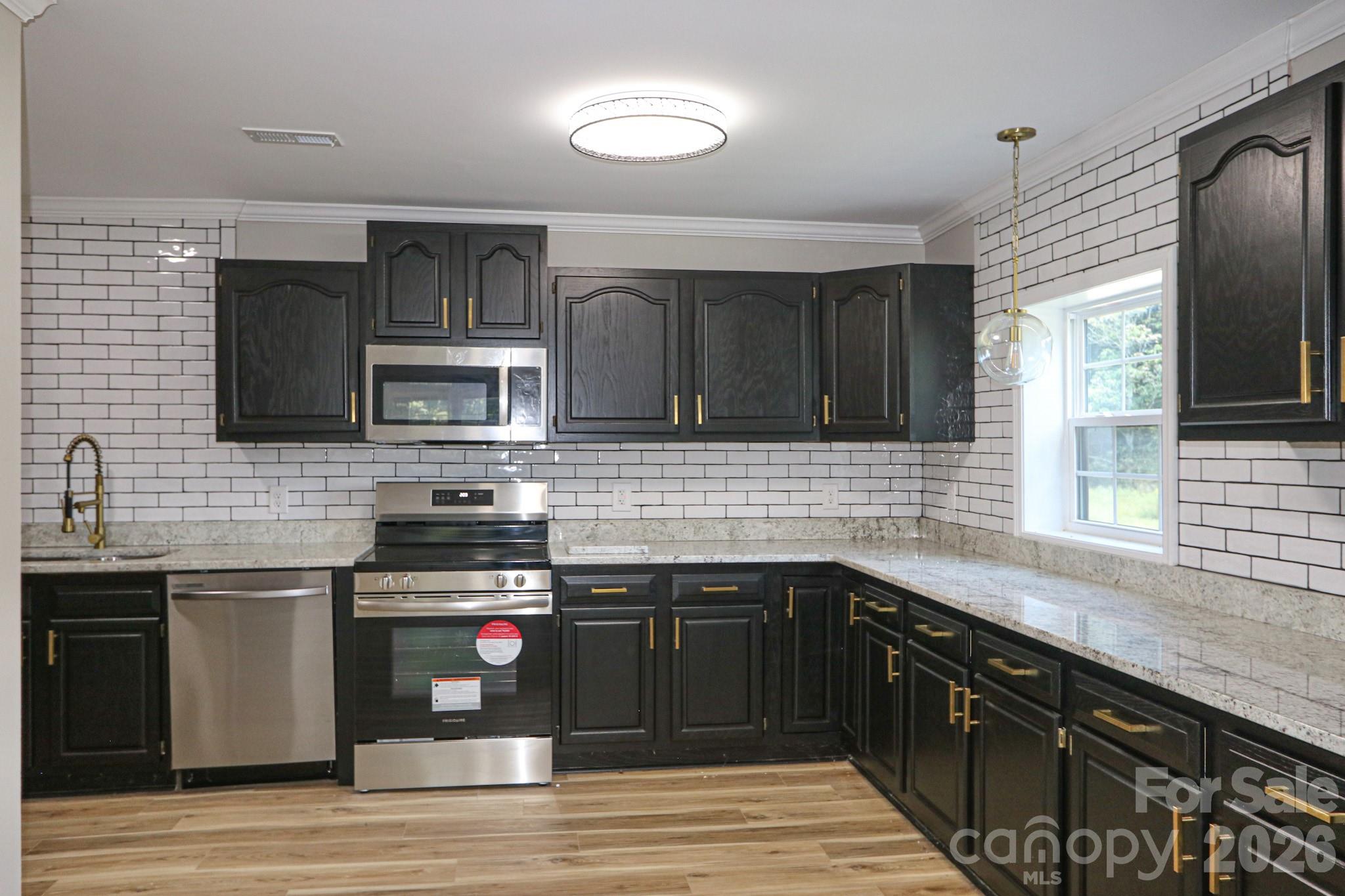 Single Family Residence at 1826 N Oak Ridge Church Road, Yadkinville, photo 9 of 48