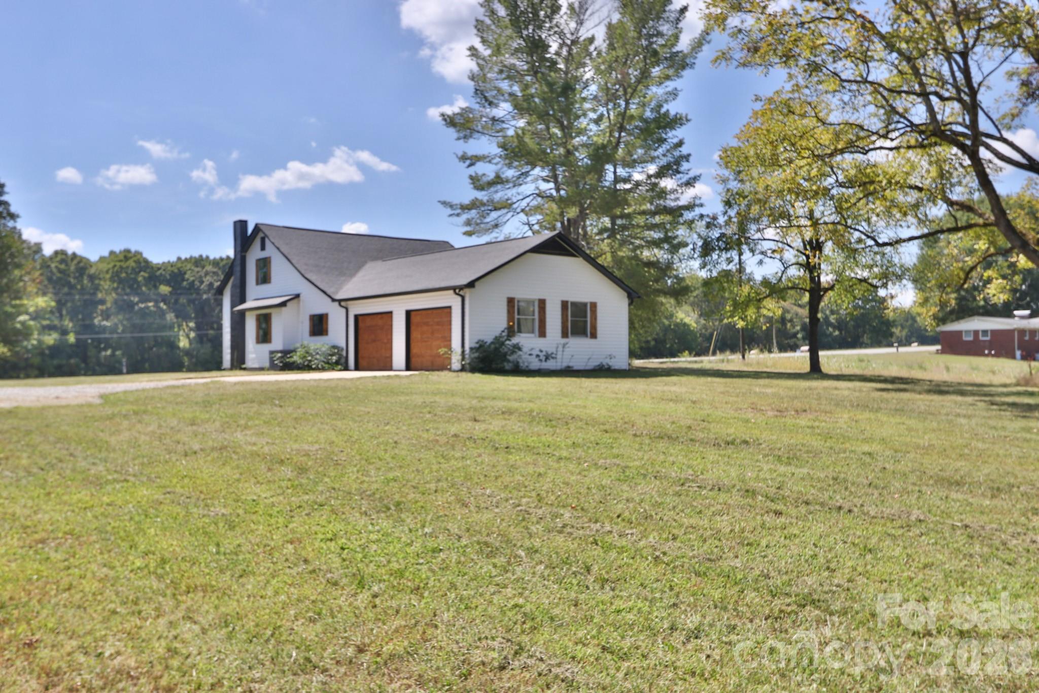 Single Family Residence at 1826 N Oak Ridge Church Road, Yadkinville, photo 5 of 48