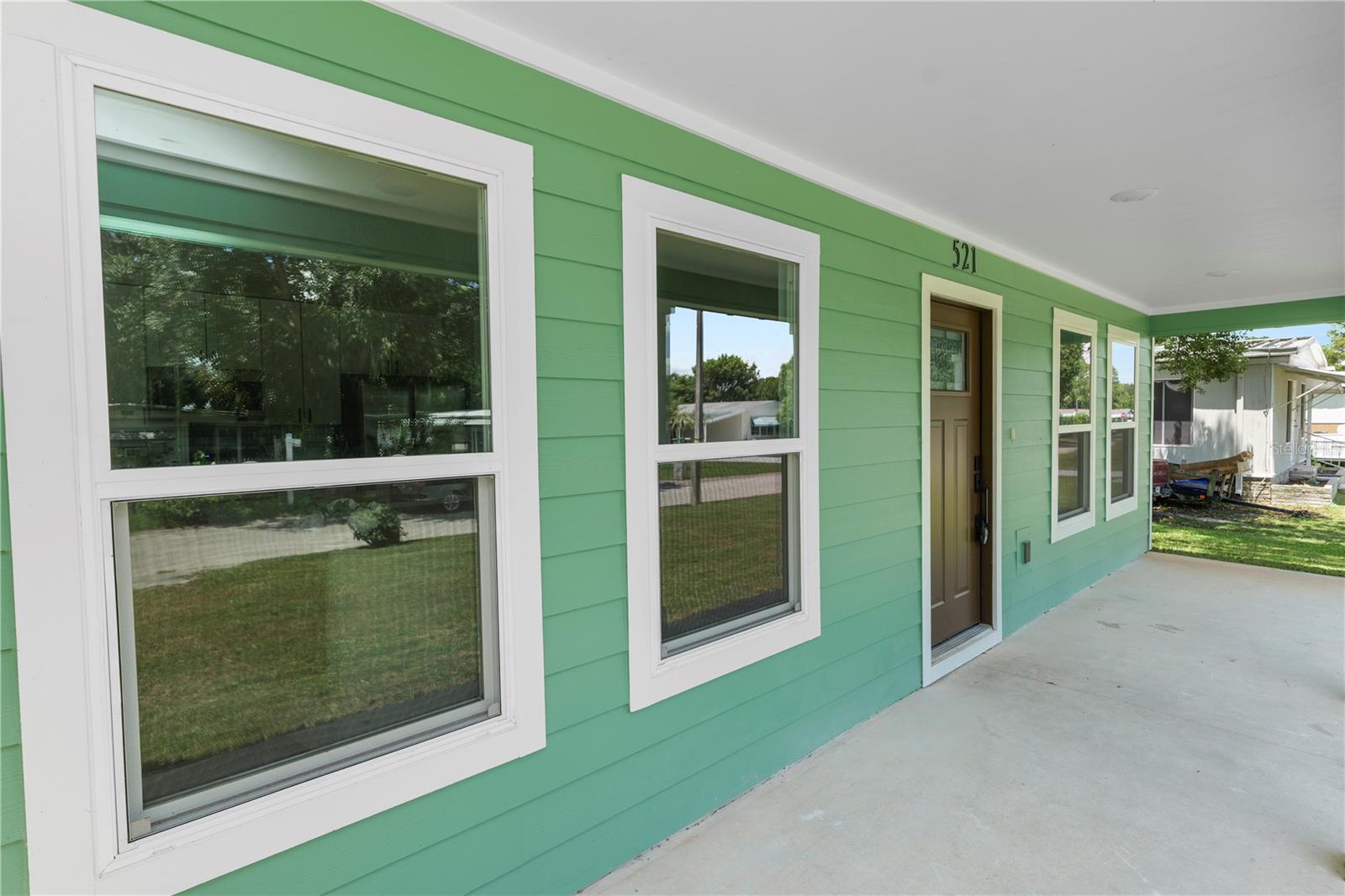 Single Family Residence at 521 SKYLINE DR E, LAKELAND, photo 5 of 35