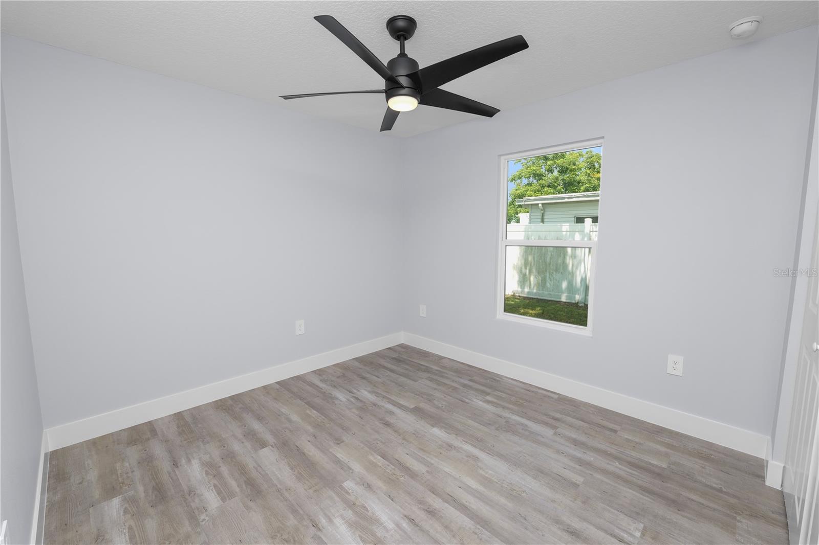 Single Family Residence at 521 SKYLINE DR E, LAKELAND, photo 27 of 35