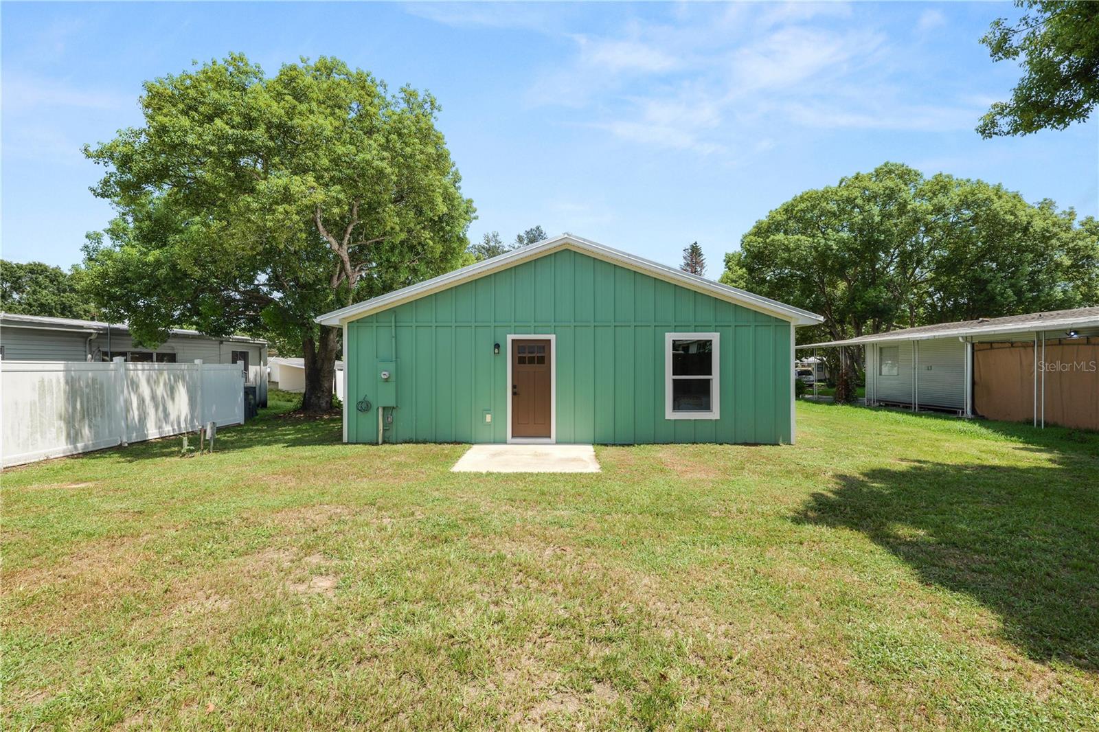 Single Family Residence at 521 SKYLINE DR E, LAKELAND, photo 31 of 35
