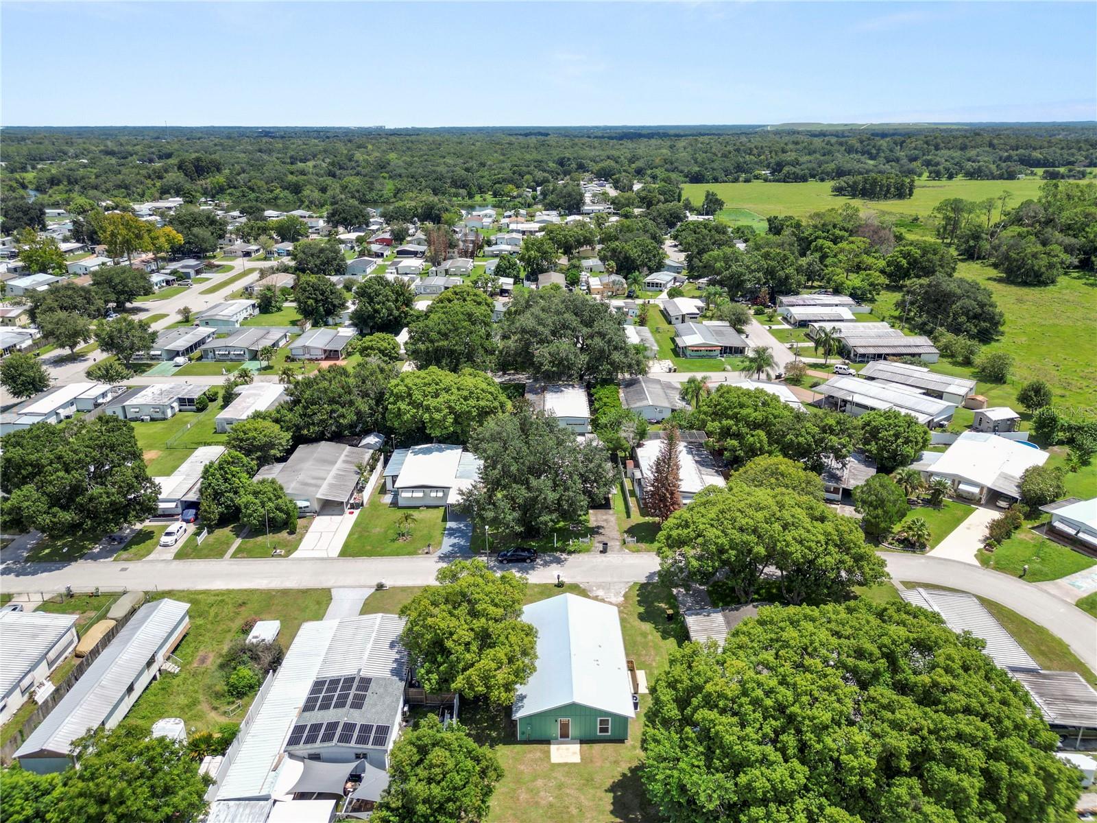 Single Family Residence at 521 SKYLINE DR E, LAKELAND, photo 35 of 35