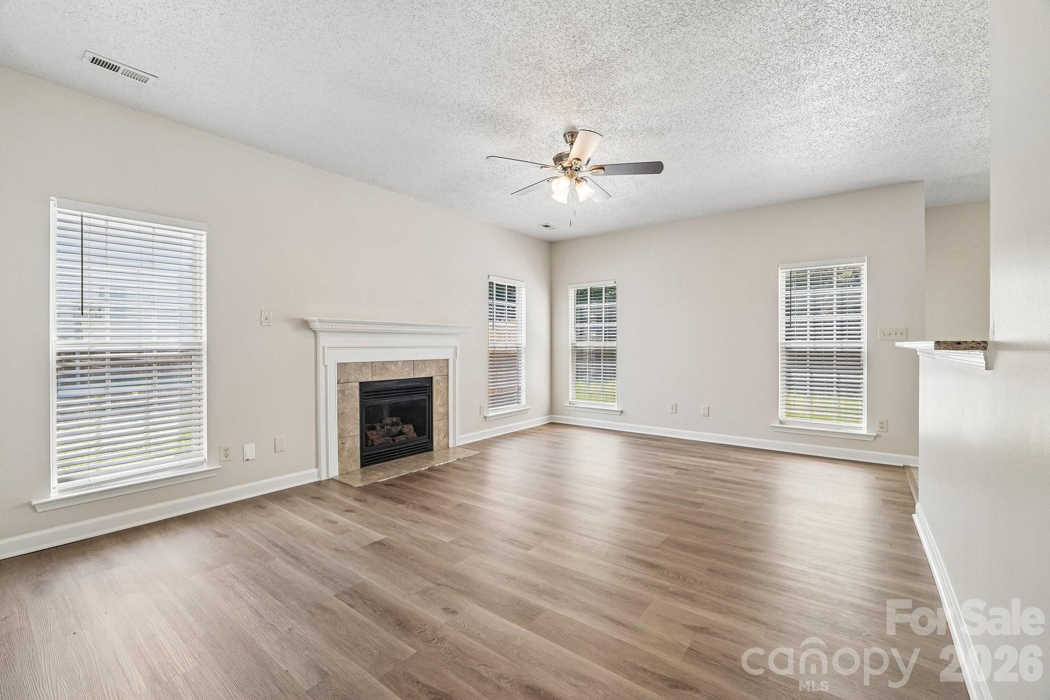 Single Family Residence at 1916 Wilrose Place, Matthews, photo 8 of 48