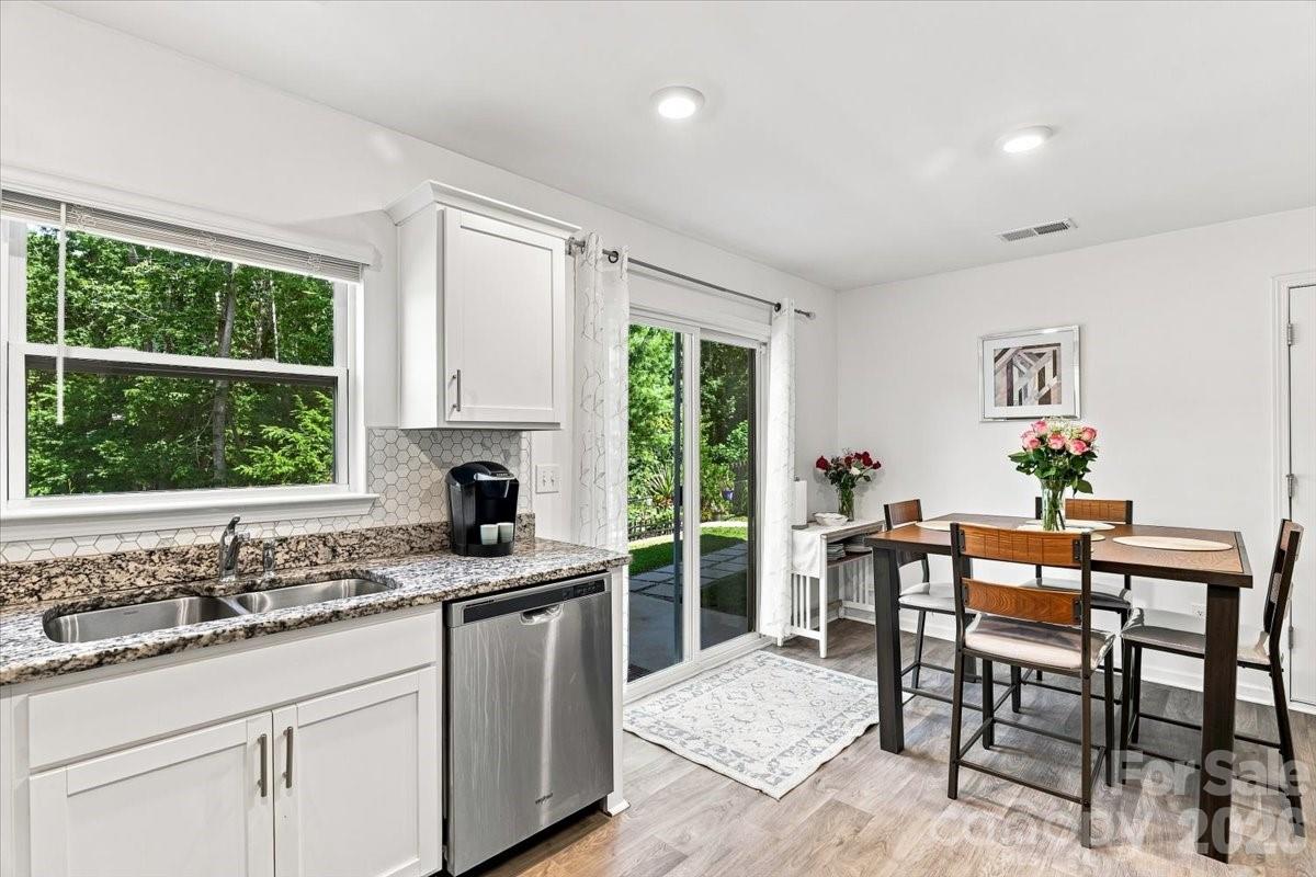 Single Family Residence at 333 Oak Branch Road, Arden, photo 15 of 34
