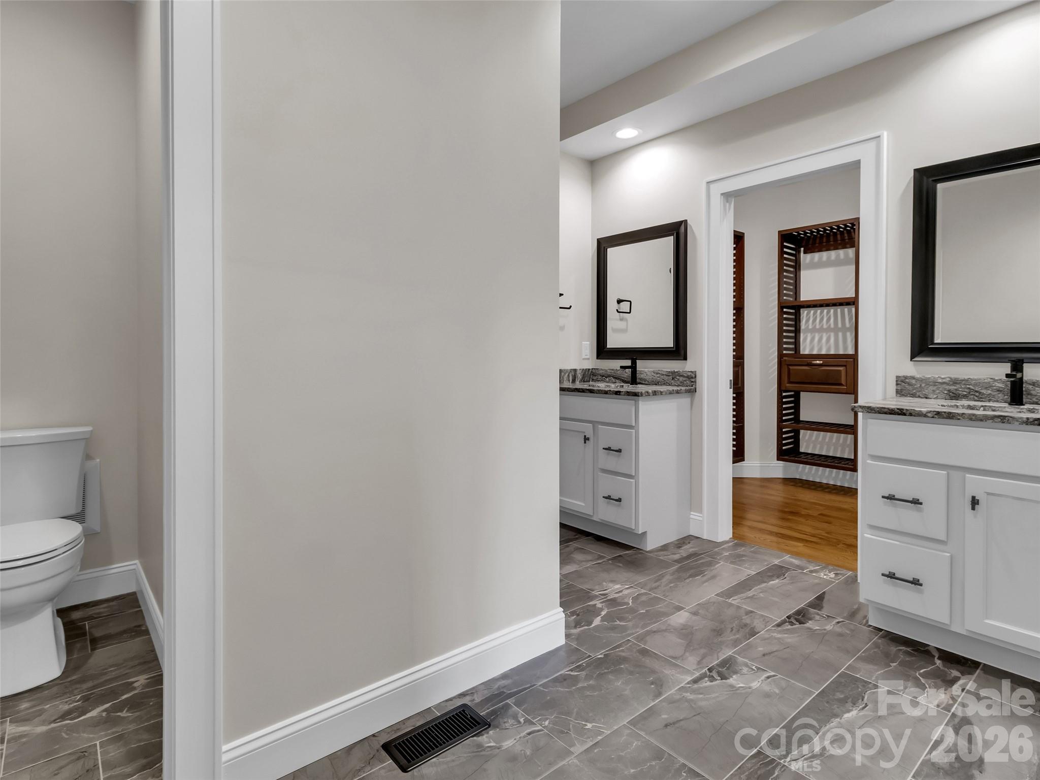 Primary Bathroom - 146 Bradford Park, Clyde