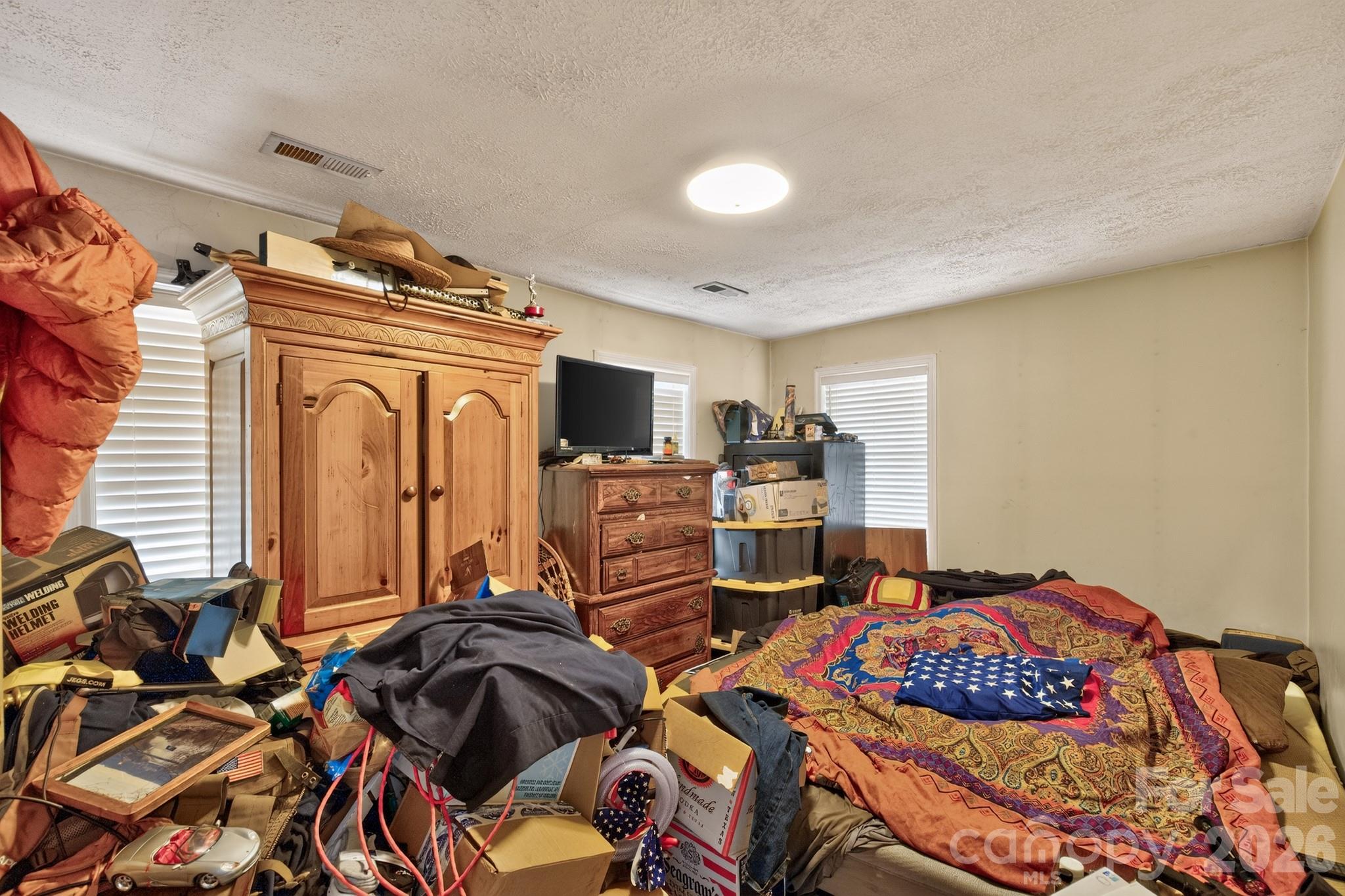 Single Family Residence at 1324 Low Gap Road, Hendersonville, photo 7 of 15