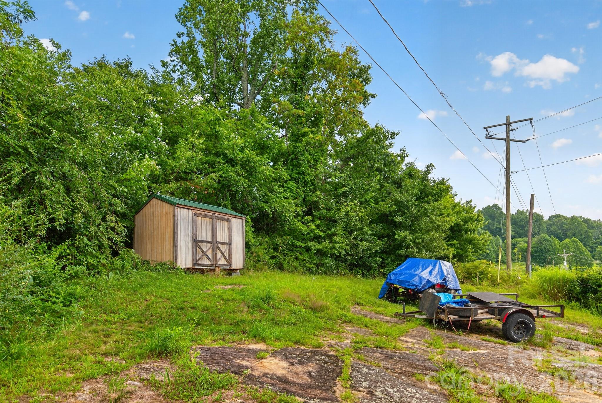 Single Family Residence at 1324 Low Gap Road, Hendersonville, photo 13 of 15