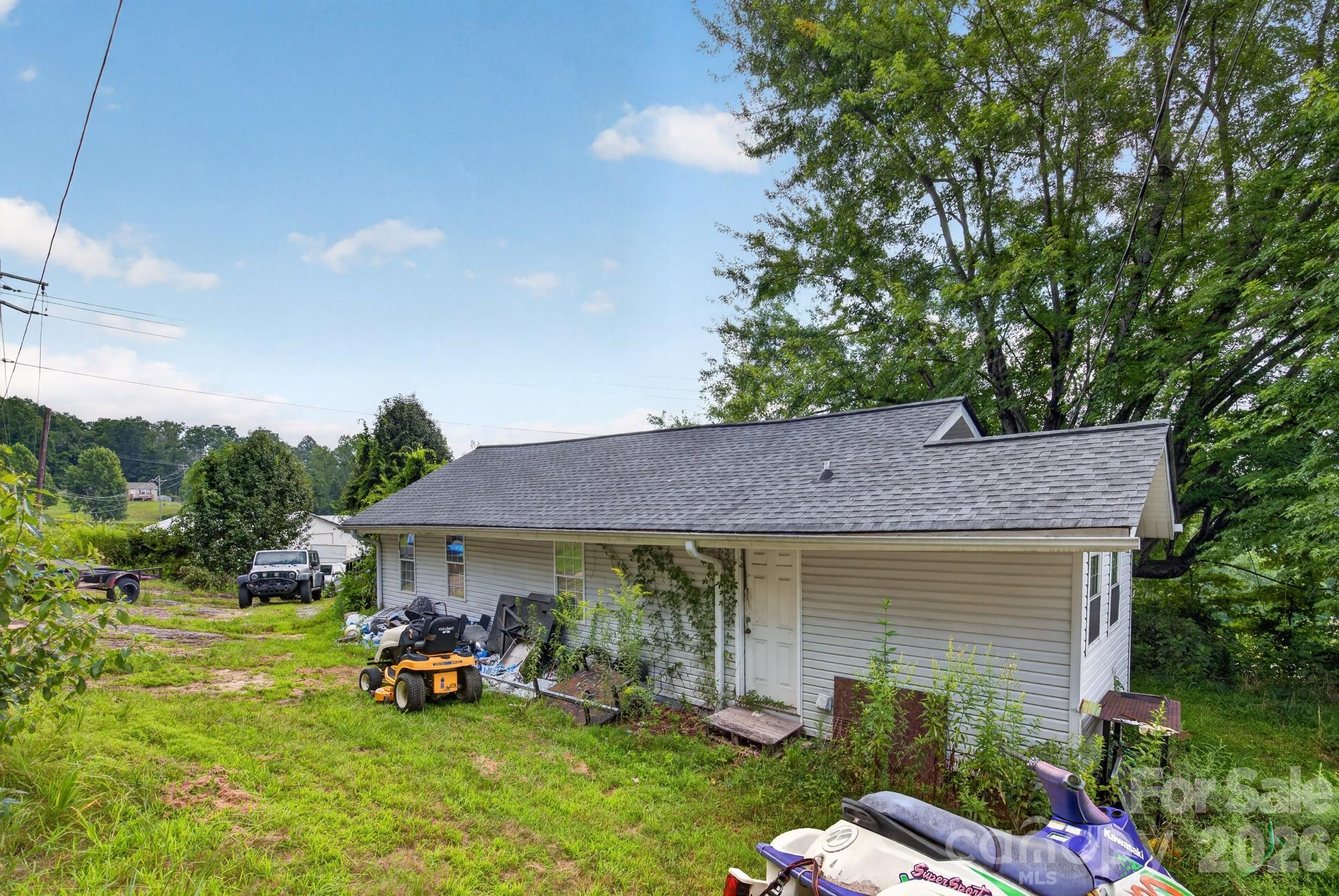 Single Family Residence at 1324 Low Gap Road, Hendersonville, photo 14 of 15