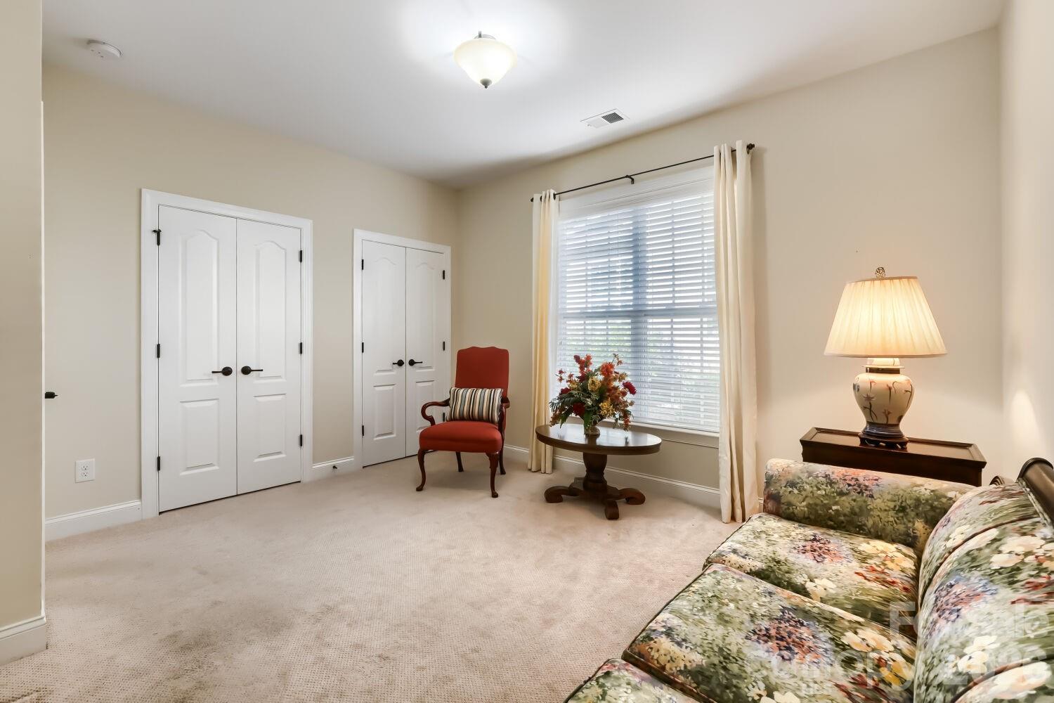 Single Family Residence at 18311 Glenealy Drive, Cornelius, photo 25 of 40