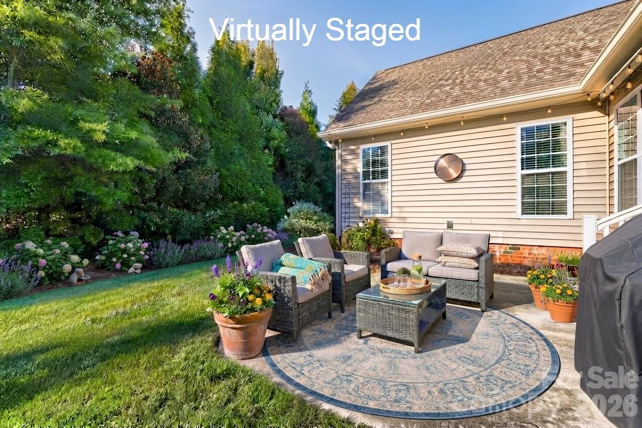 Single Family Residence at 18311 Glenealy Drive, Cornelius, photo 26 of 40