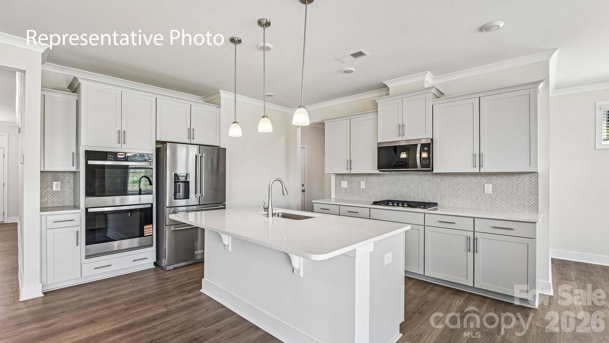 Single Family Residence at 506 Mahogany Road, York, photo 10 of 33