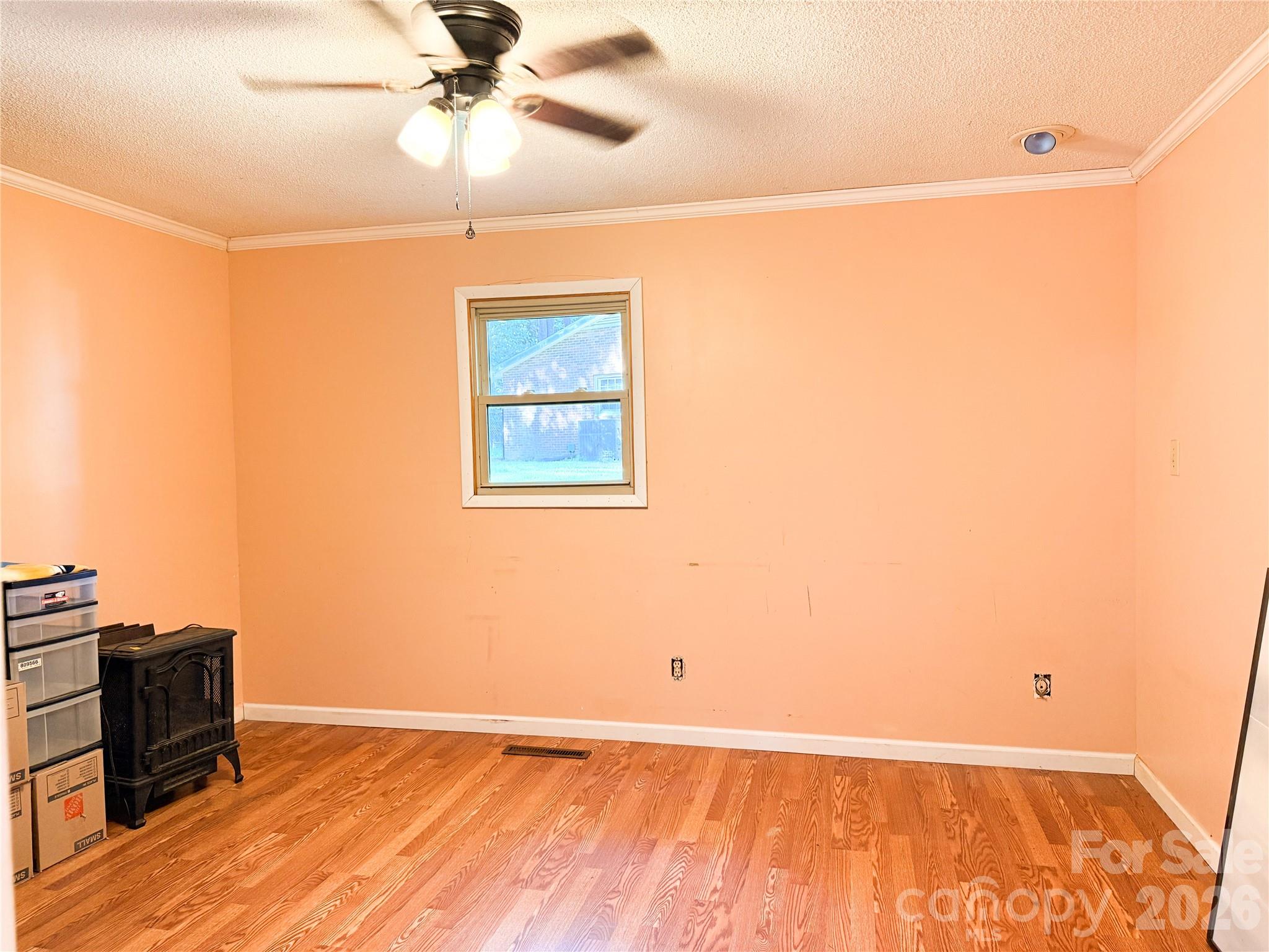 Single Family Residence at 301 Starmount Drive, Statesville, photo 9 of 42