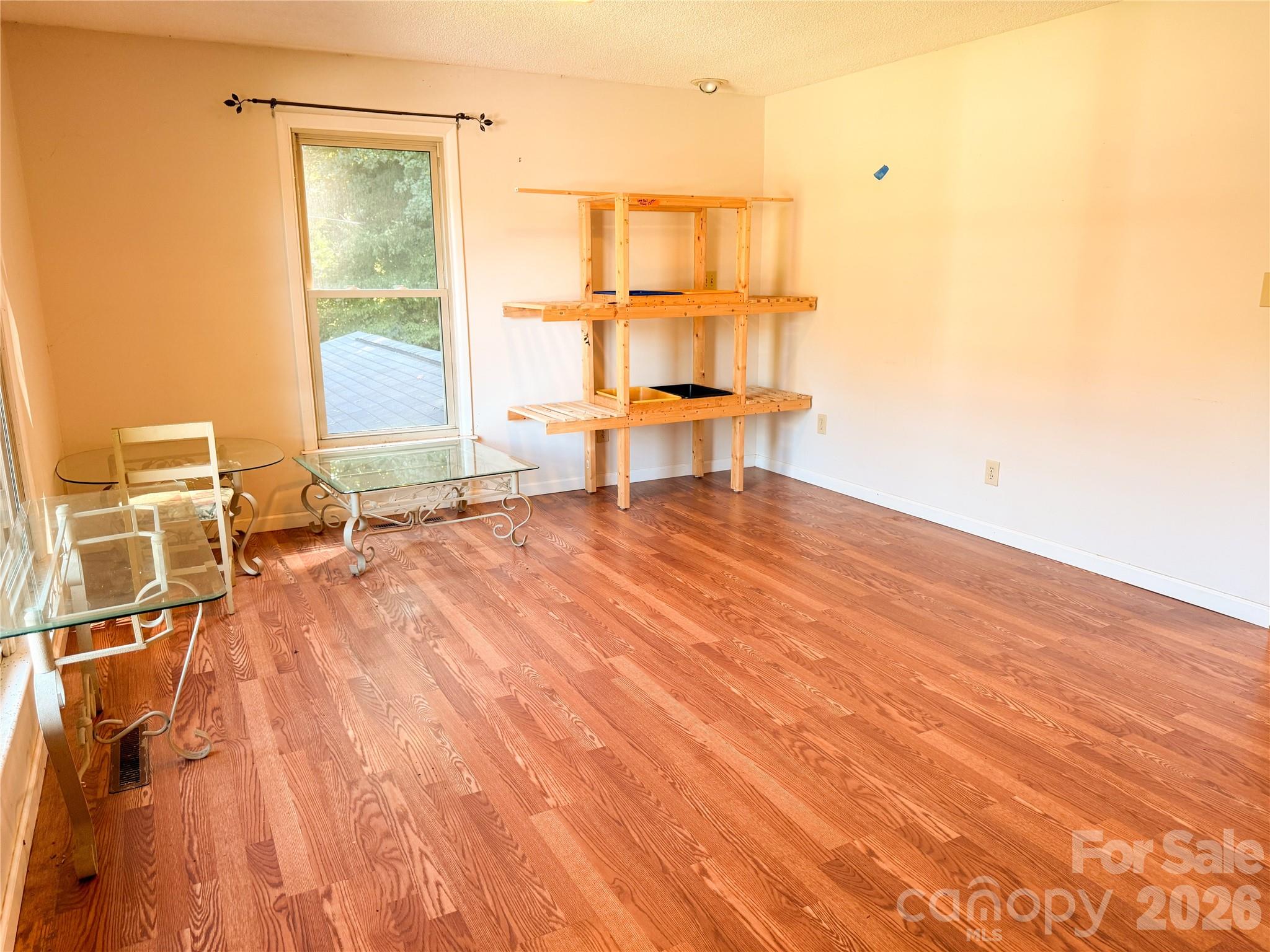 Single Family Residence at 301 Starmount Drive, Statesville, photo 10 of 42